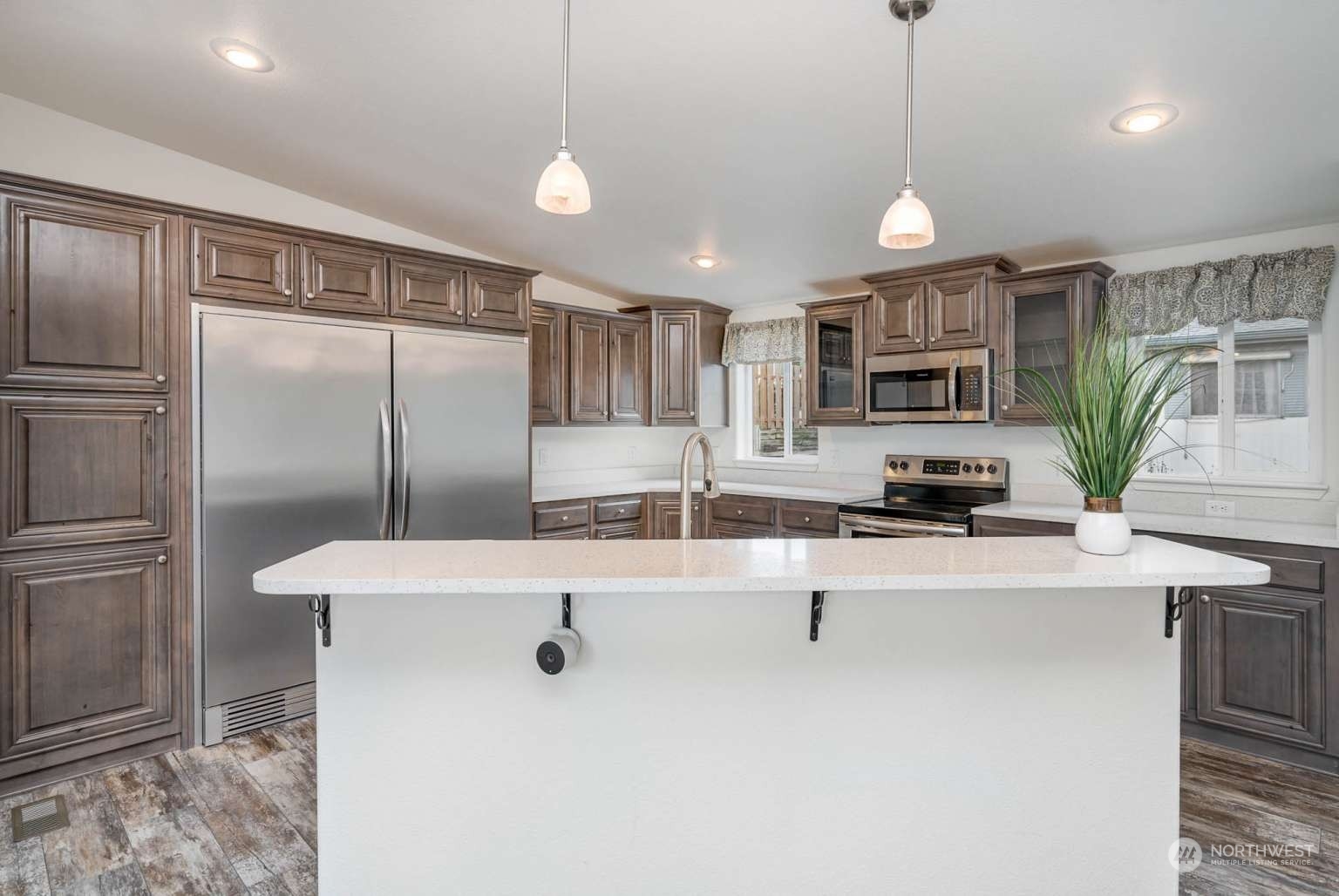 12706 NE Hollyhills Drive