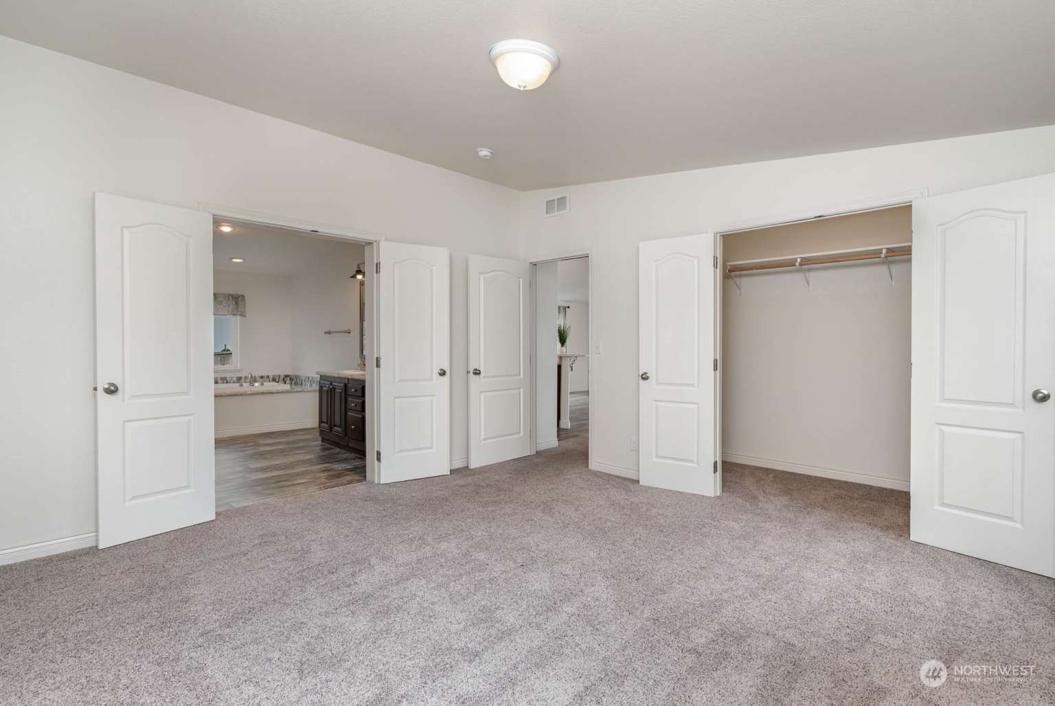 12706 NE Hollyhills Drive