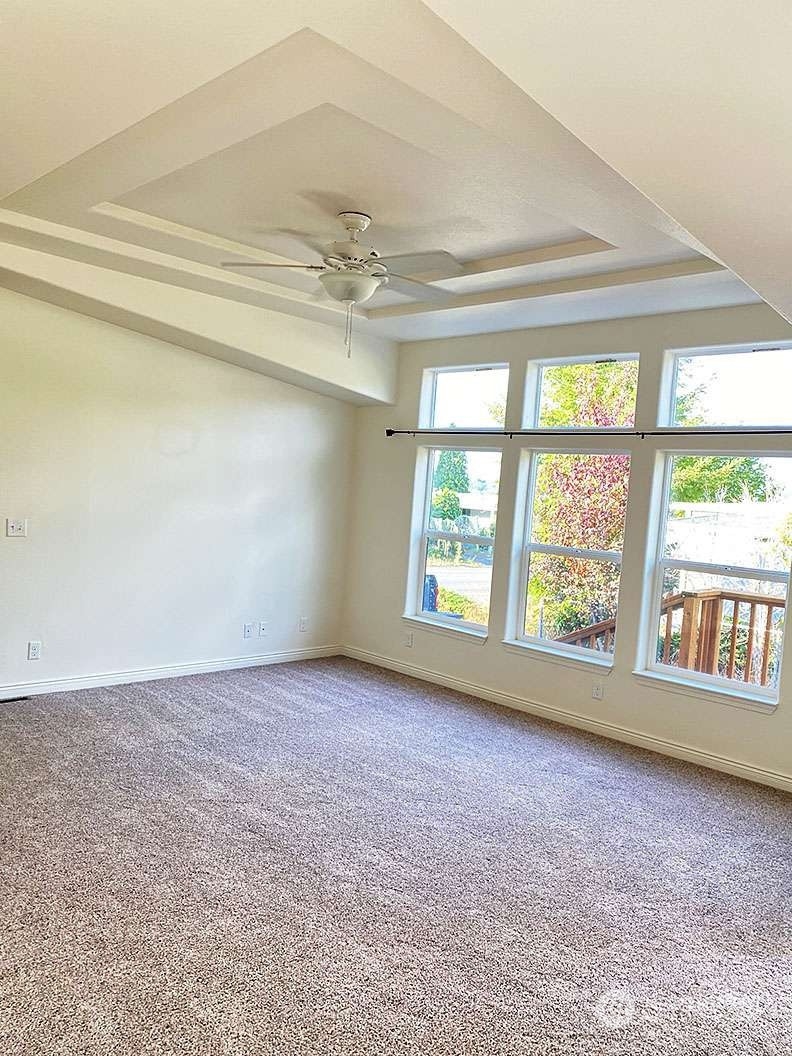 12706 NE Hollyhills Drive