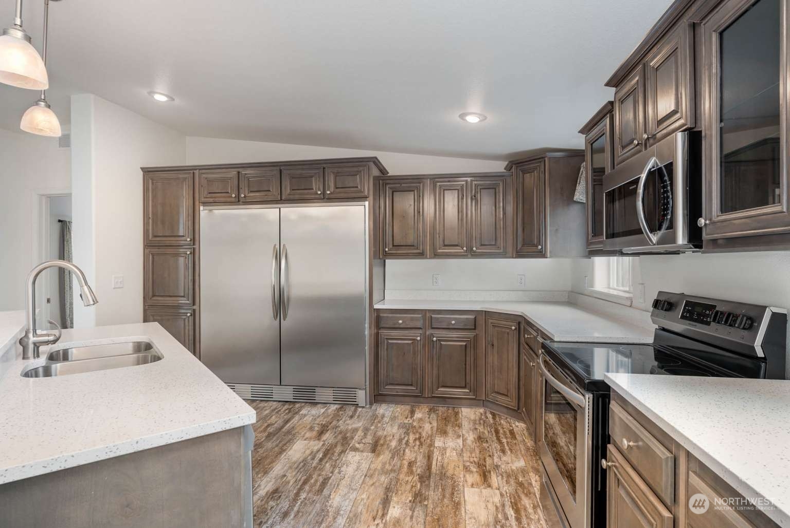 12706 NE Hollyhills Drive