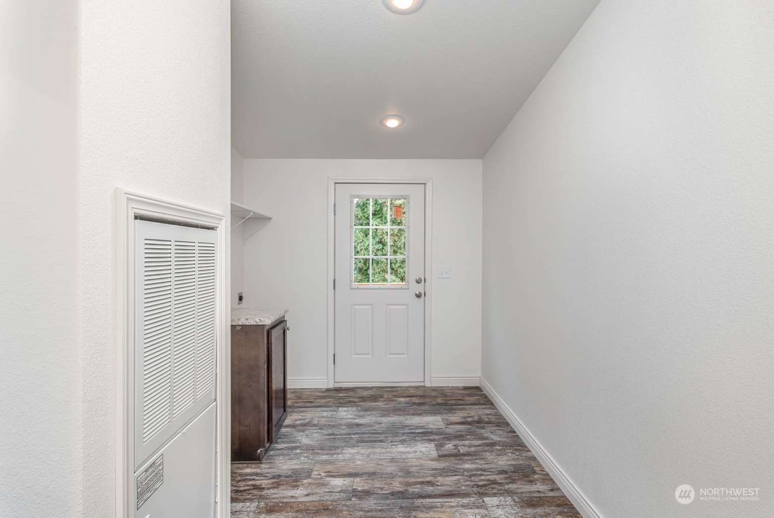 12706 NE Hollyhills Drive