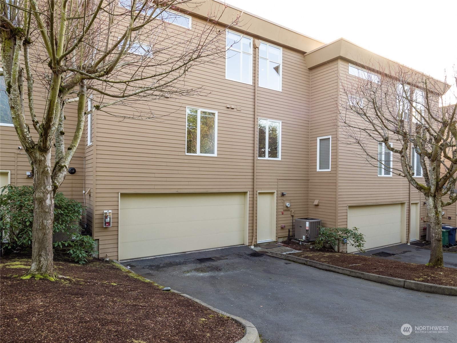 10214 NE 62nd Street Unit: 10214