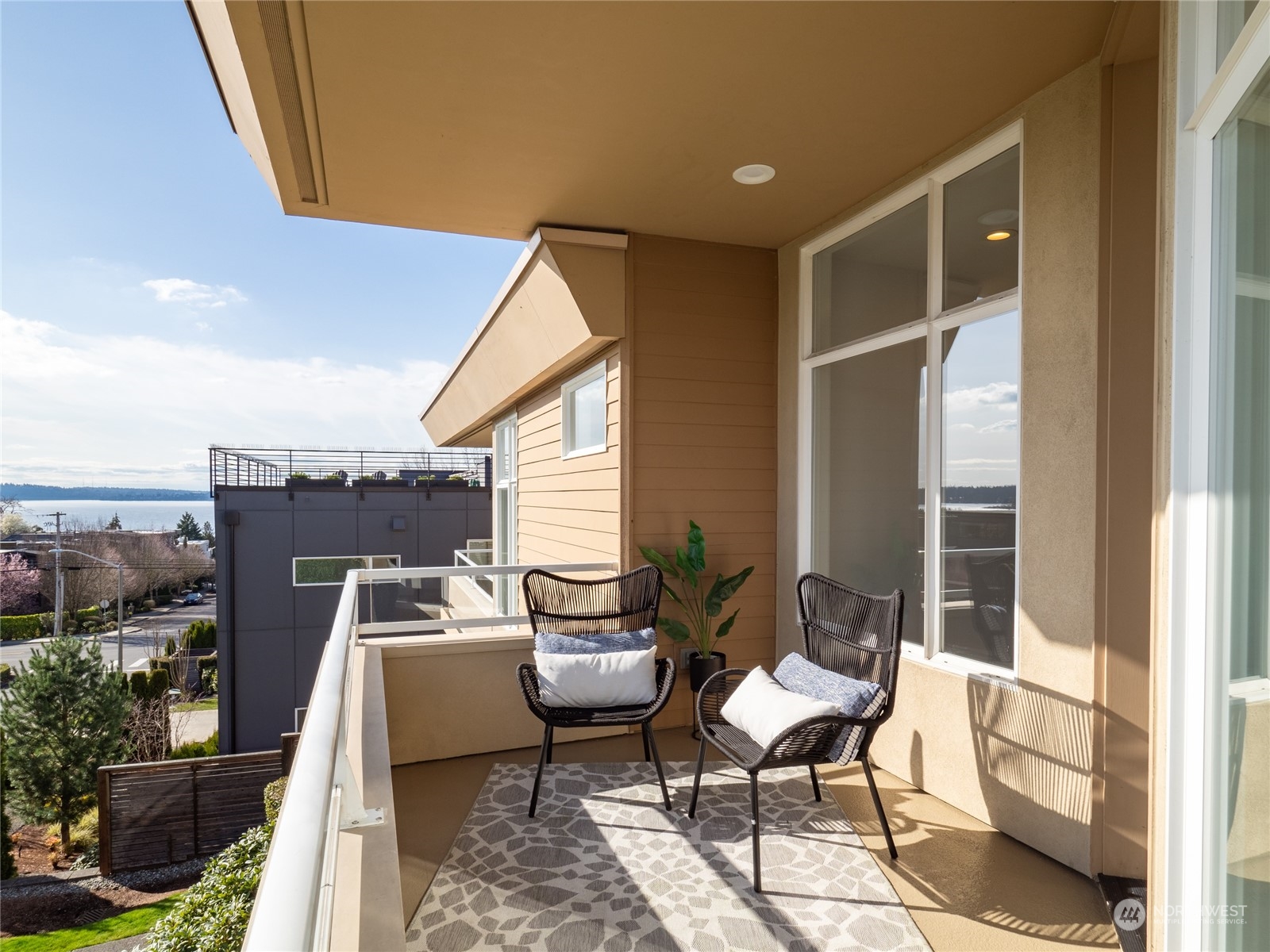 10214 NE 62nd Street Unit: 10214