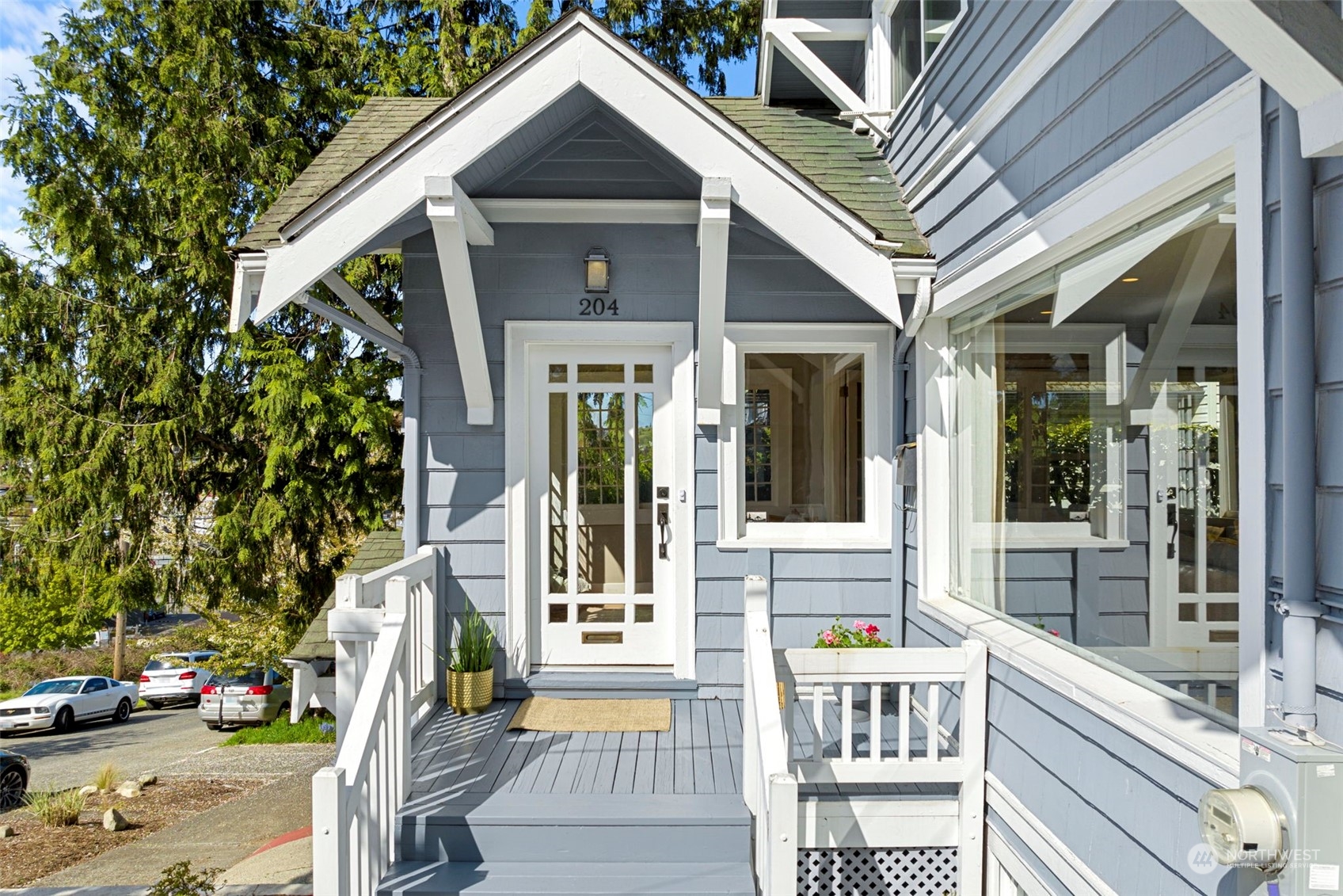 204 NW Bowdoin Place