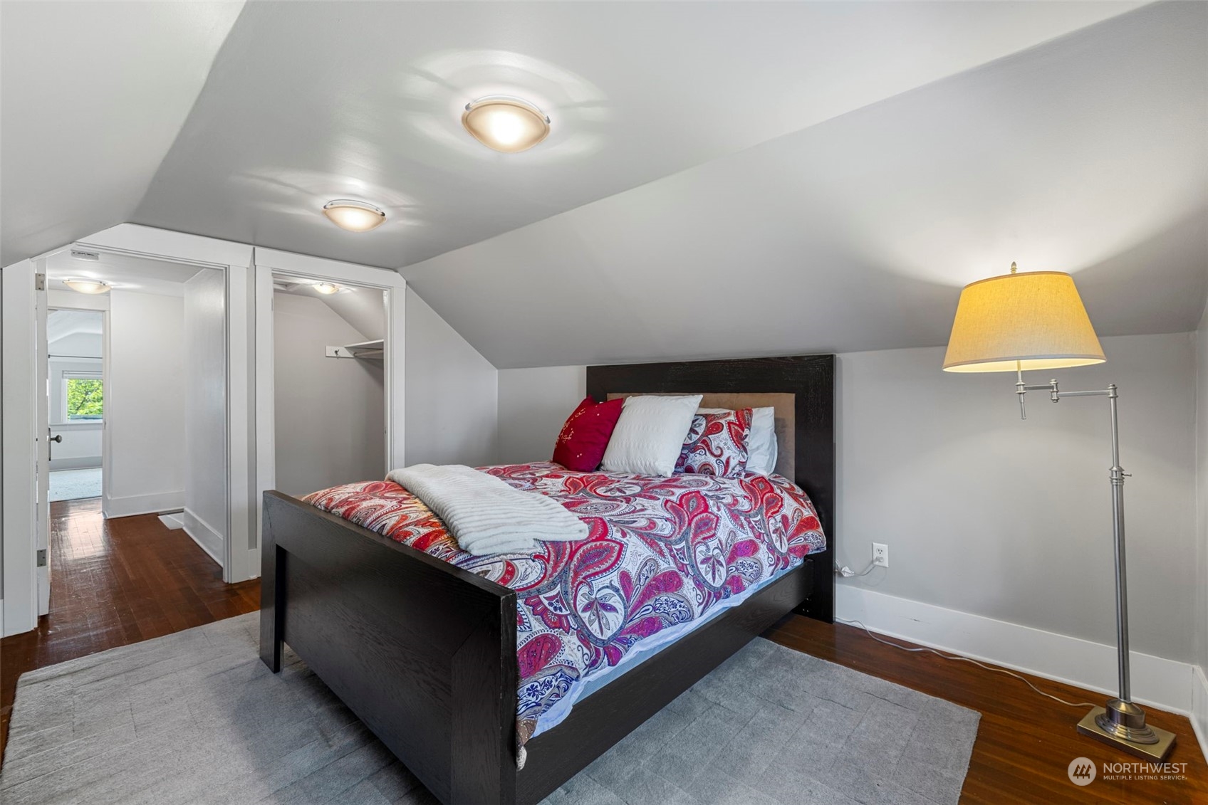 204 NW Bowdoin Place