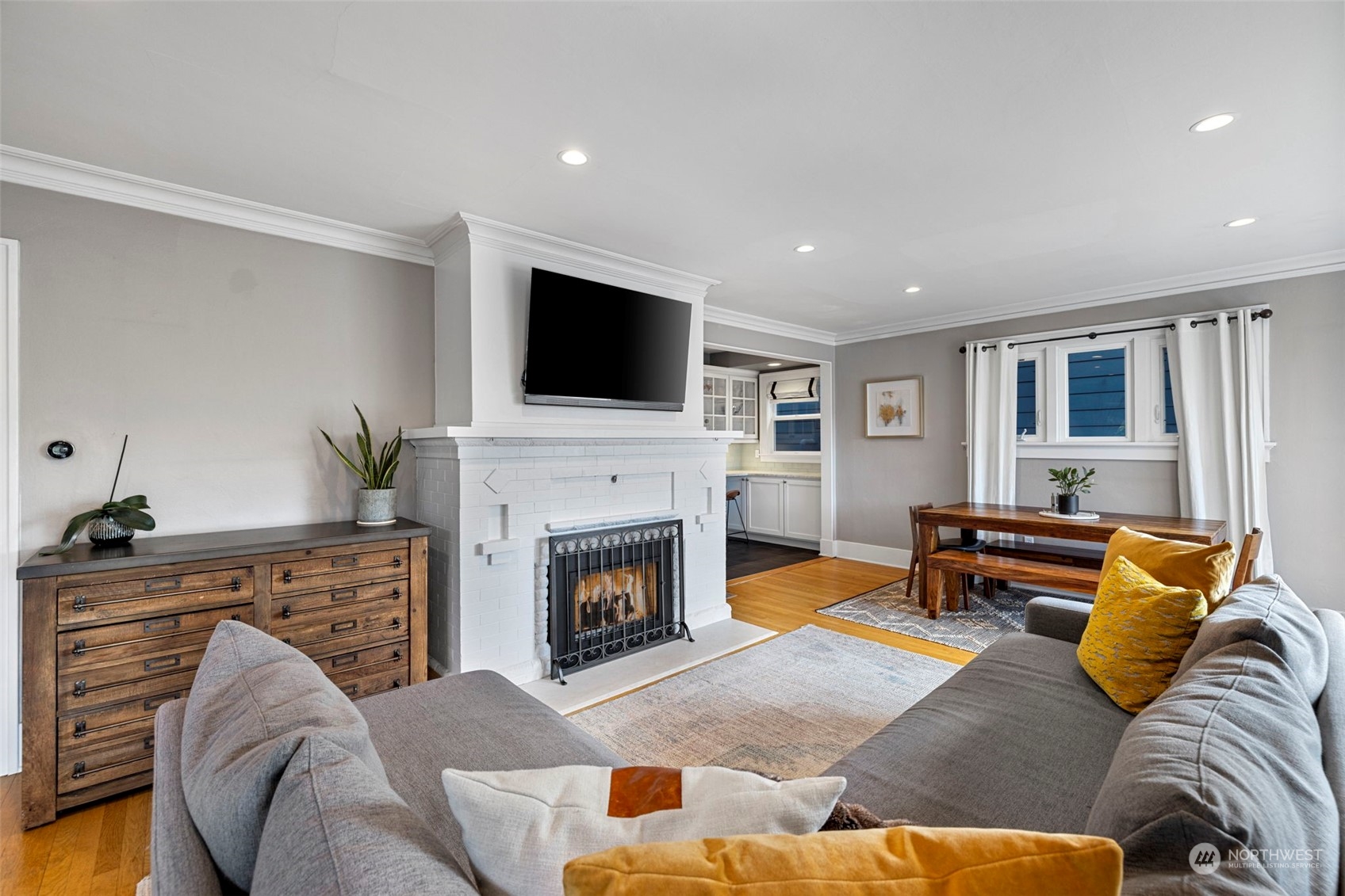 204 NW Bowdoin Place