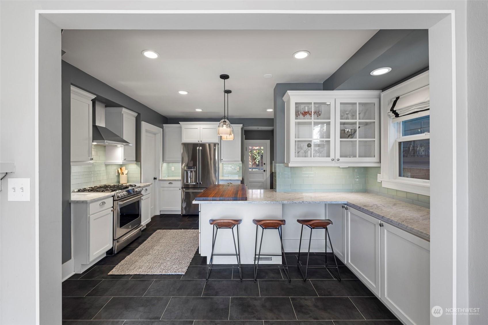 204 NW Bowdoin Place