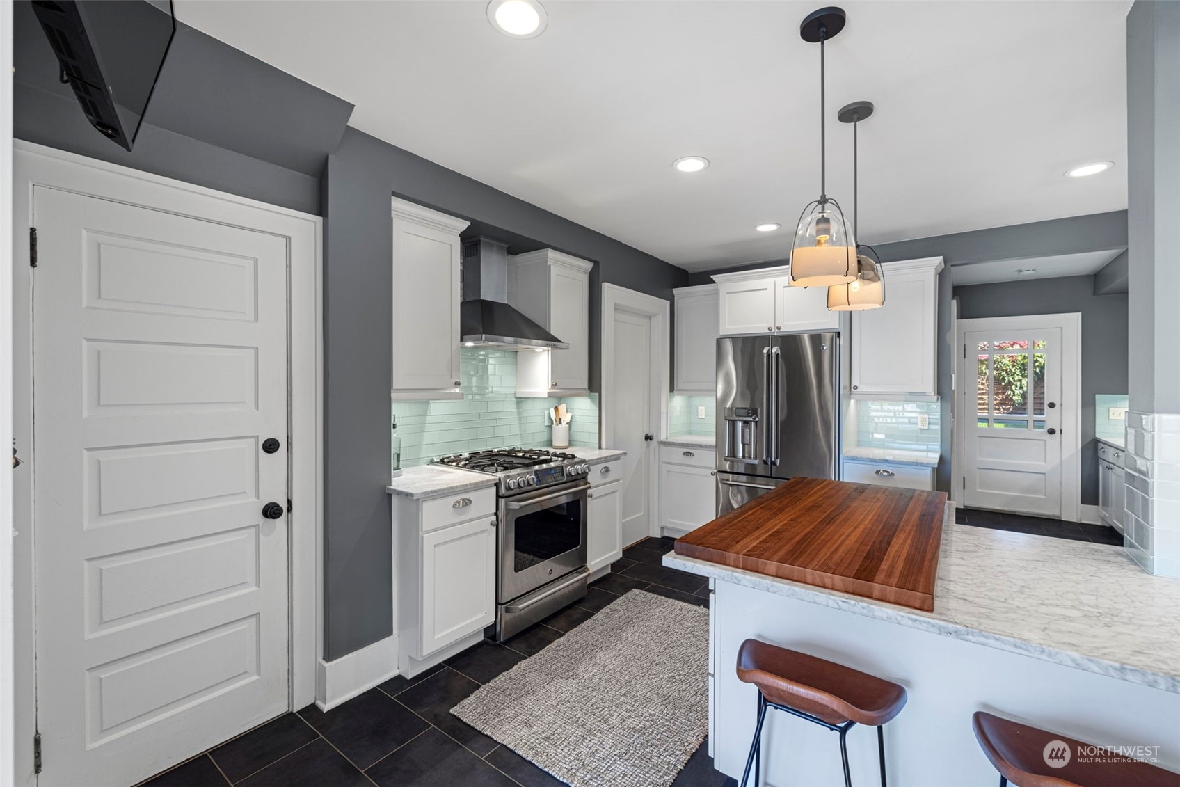 204 NW Bowdoin Place