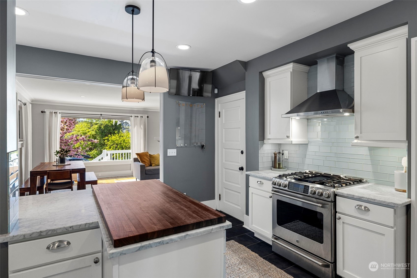 204 NW Bowdoin Place