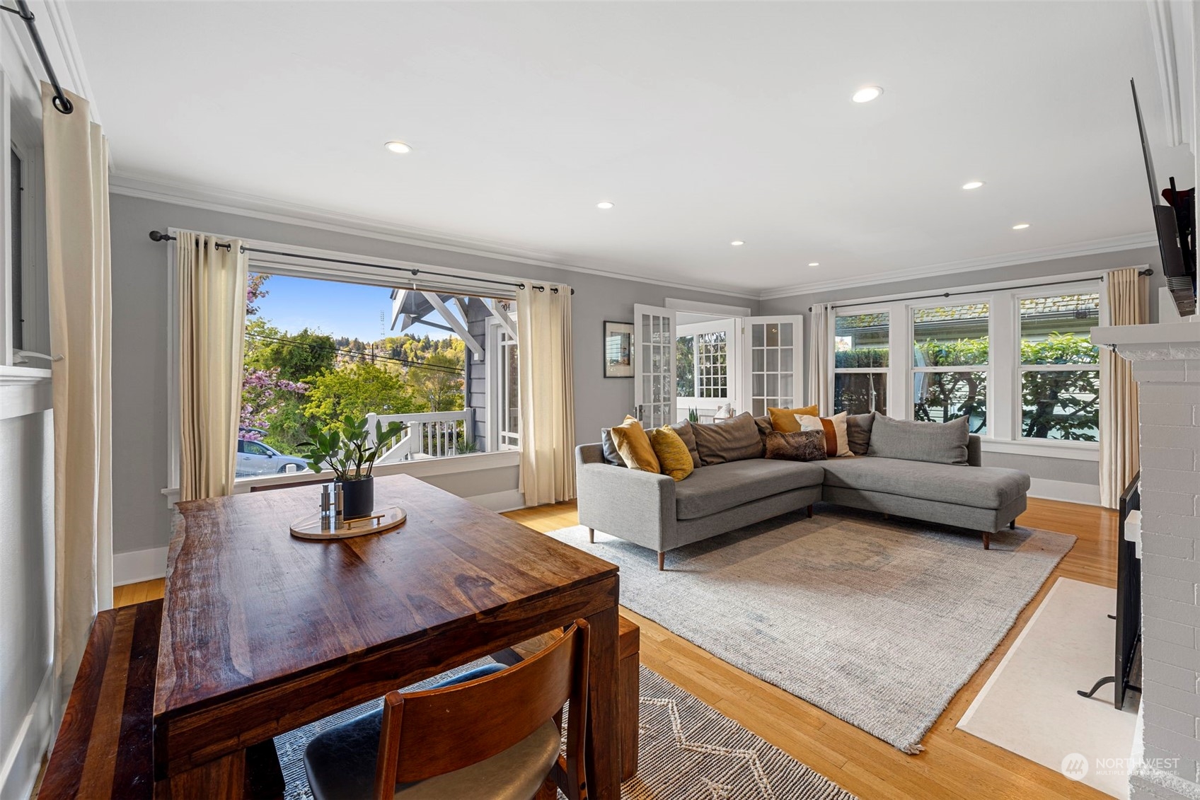 204 NW Bowdoin Place