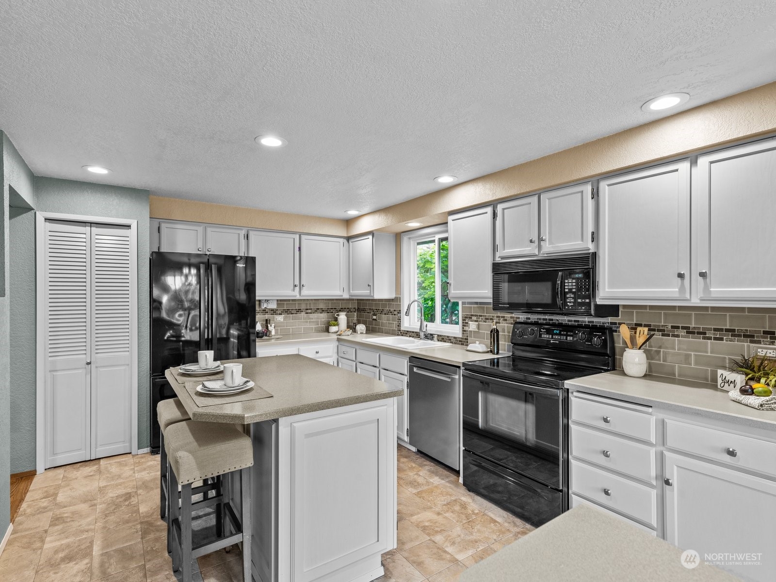 18220 94th Avenue NE