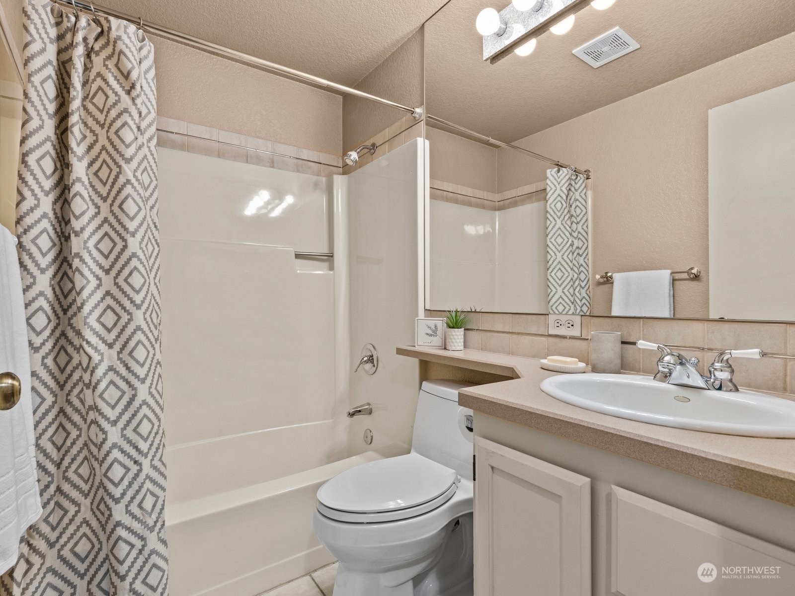 18220 94th Avenue NE