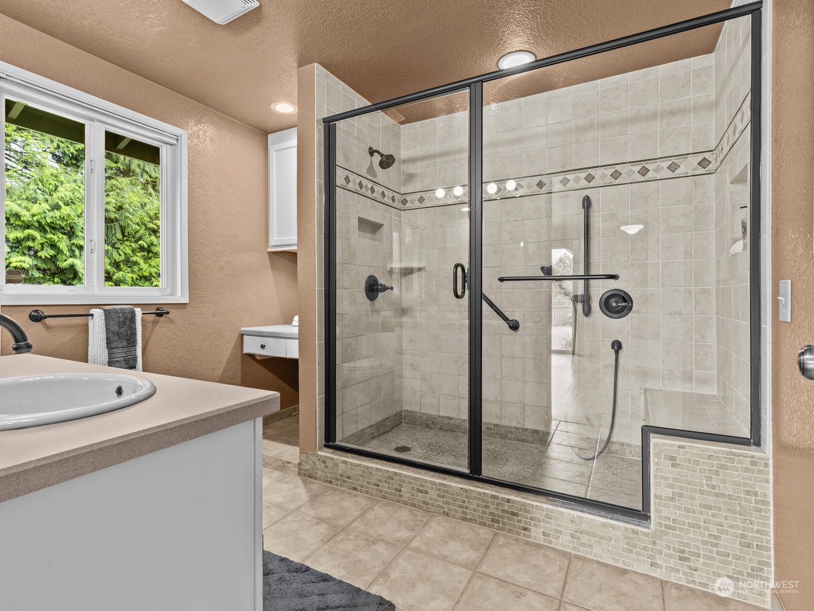 18220 94th Avenue NE