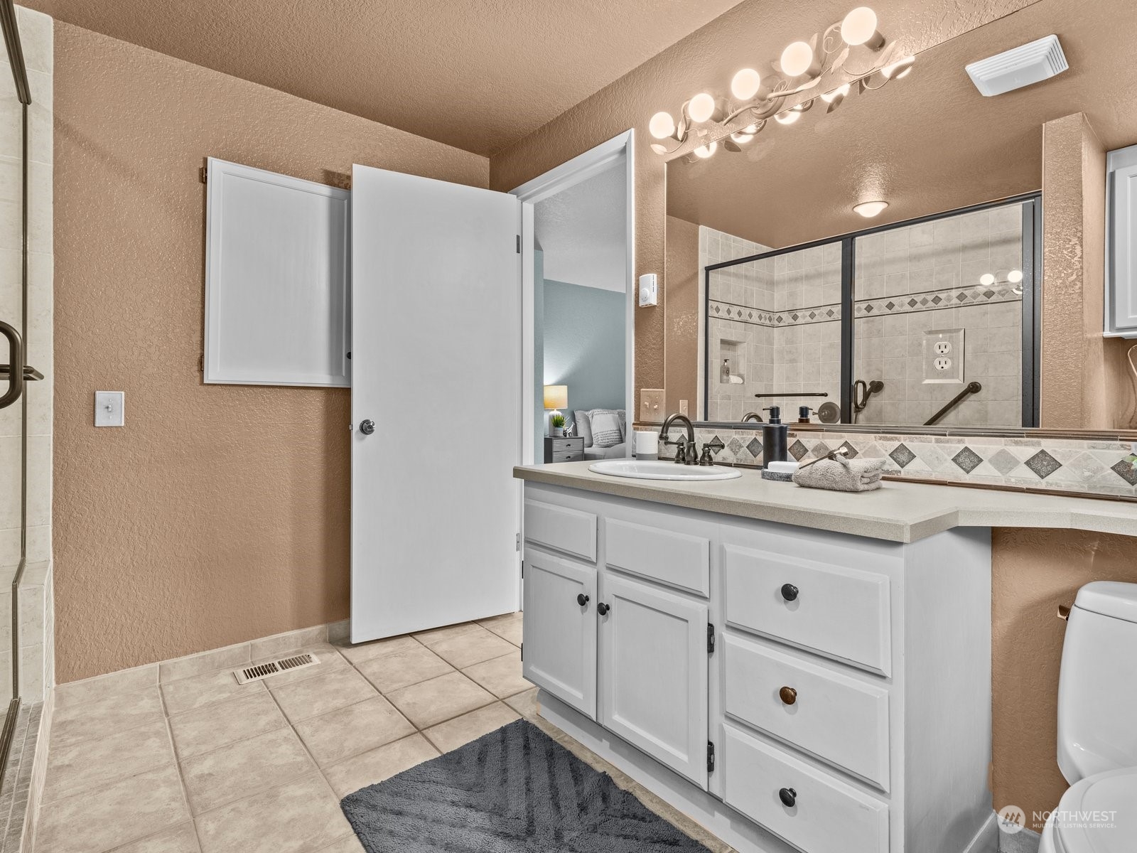 18220 94th Avenue NE