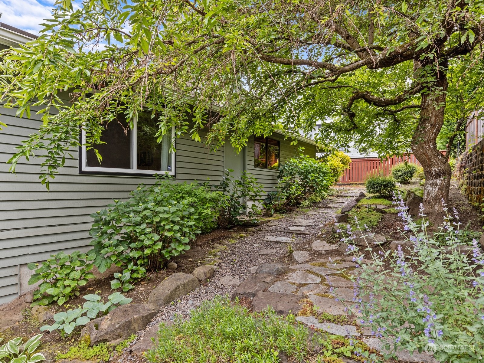 18220 94th Avenue NE