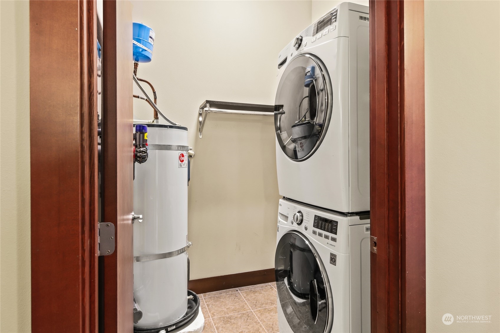 4005 NE 3rd Place Unit: 3E