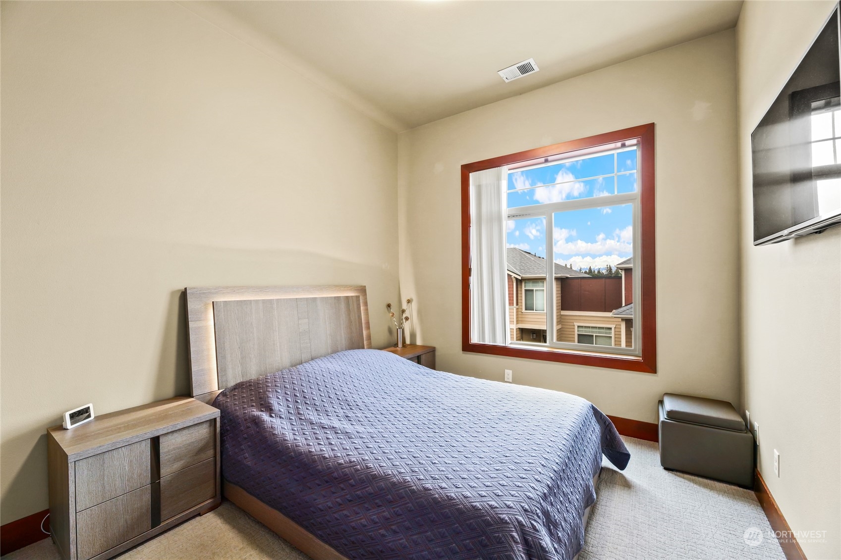 4005 NE 3rd Place Unit: 3E