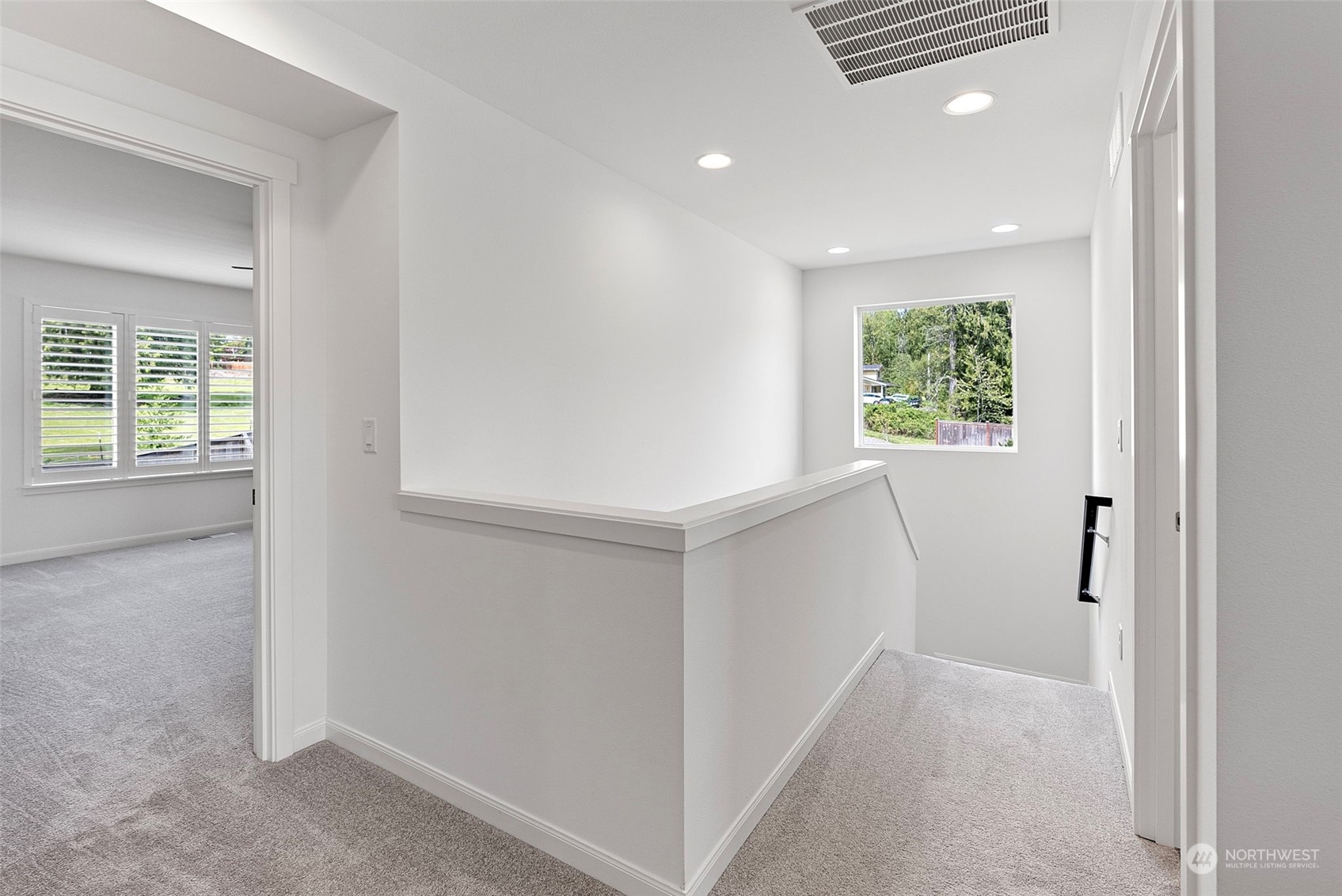 2444 NE Athlon Court