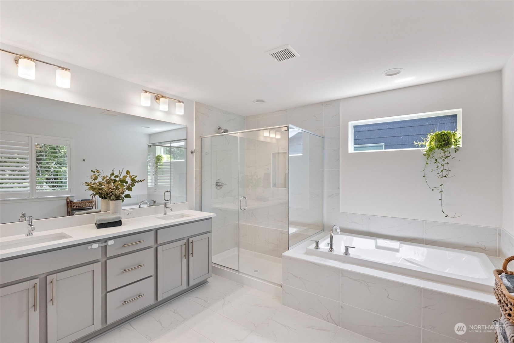 2444 NE Athlon Court