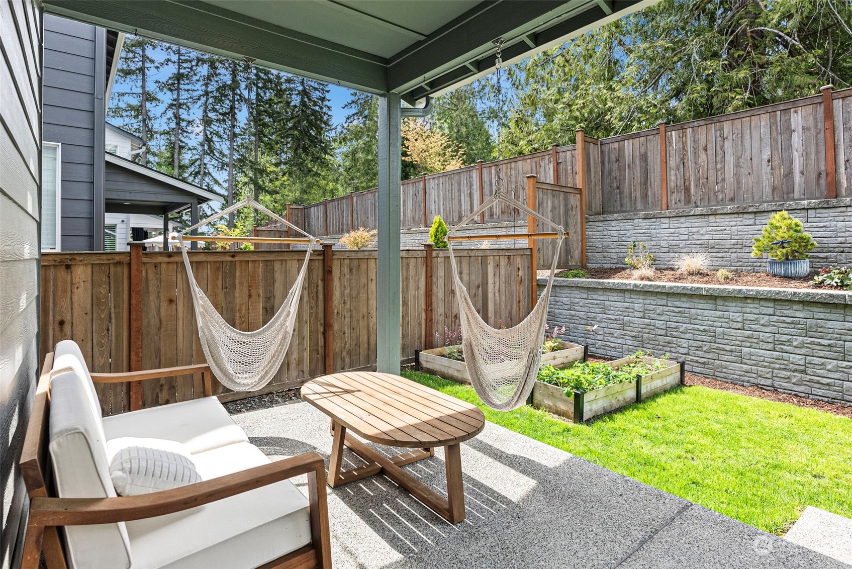 2444 NE Athlon Court