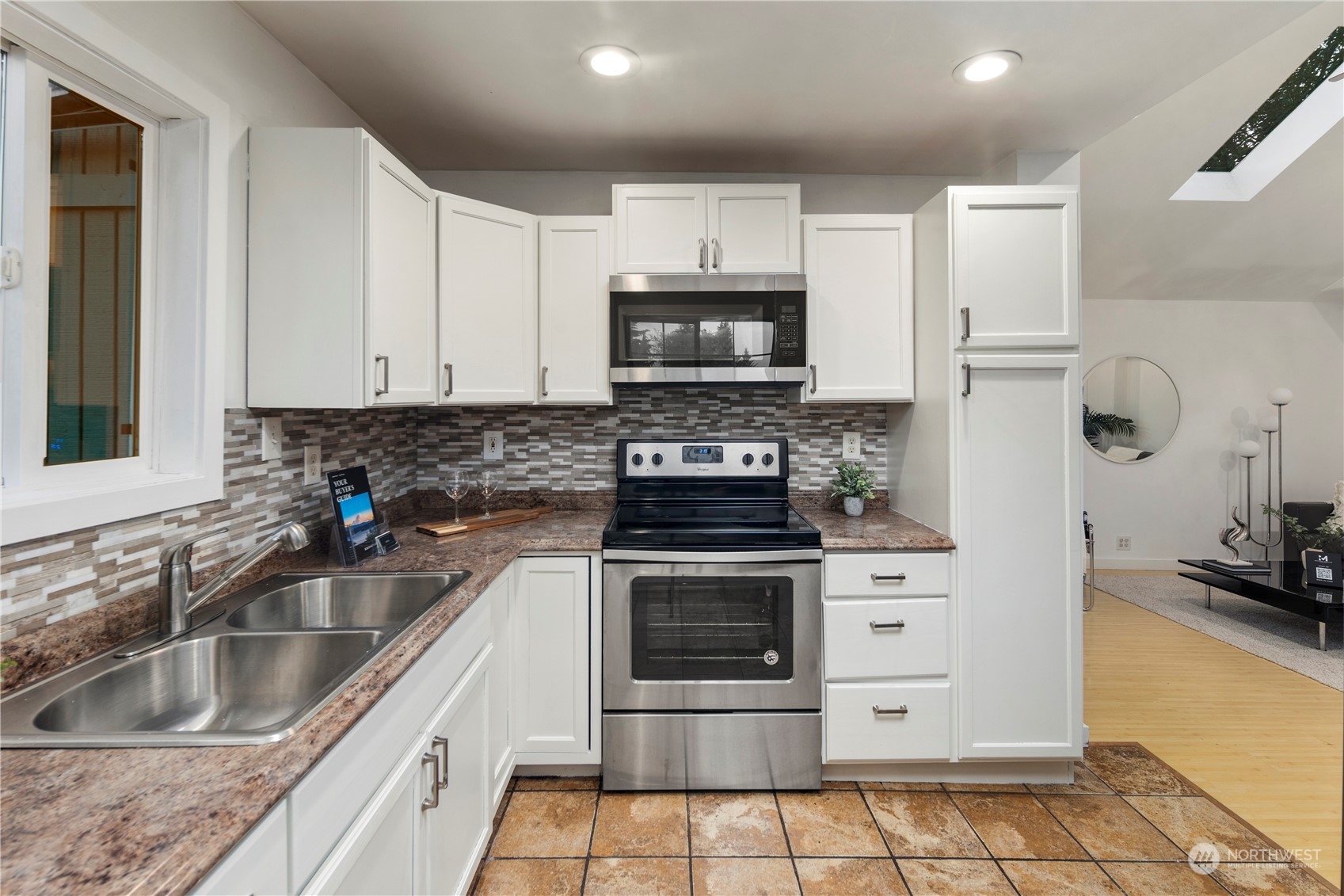 10213 Occidental Avenue S