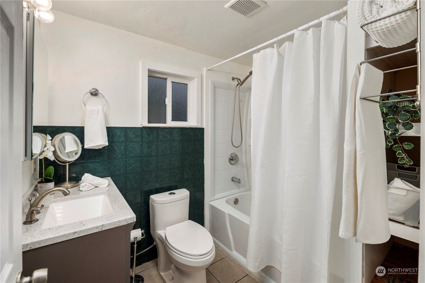 10213 Occidental Avenue S