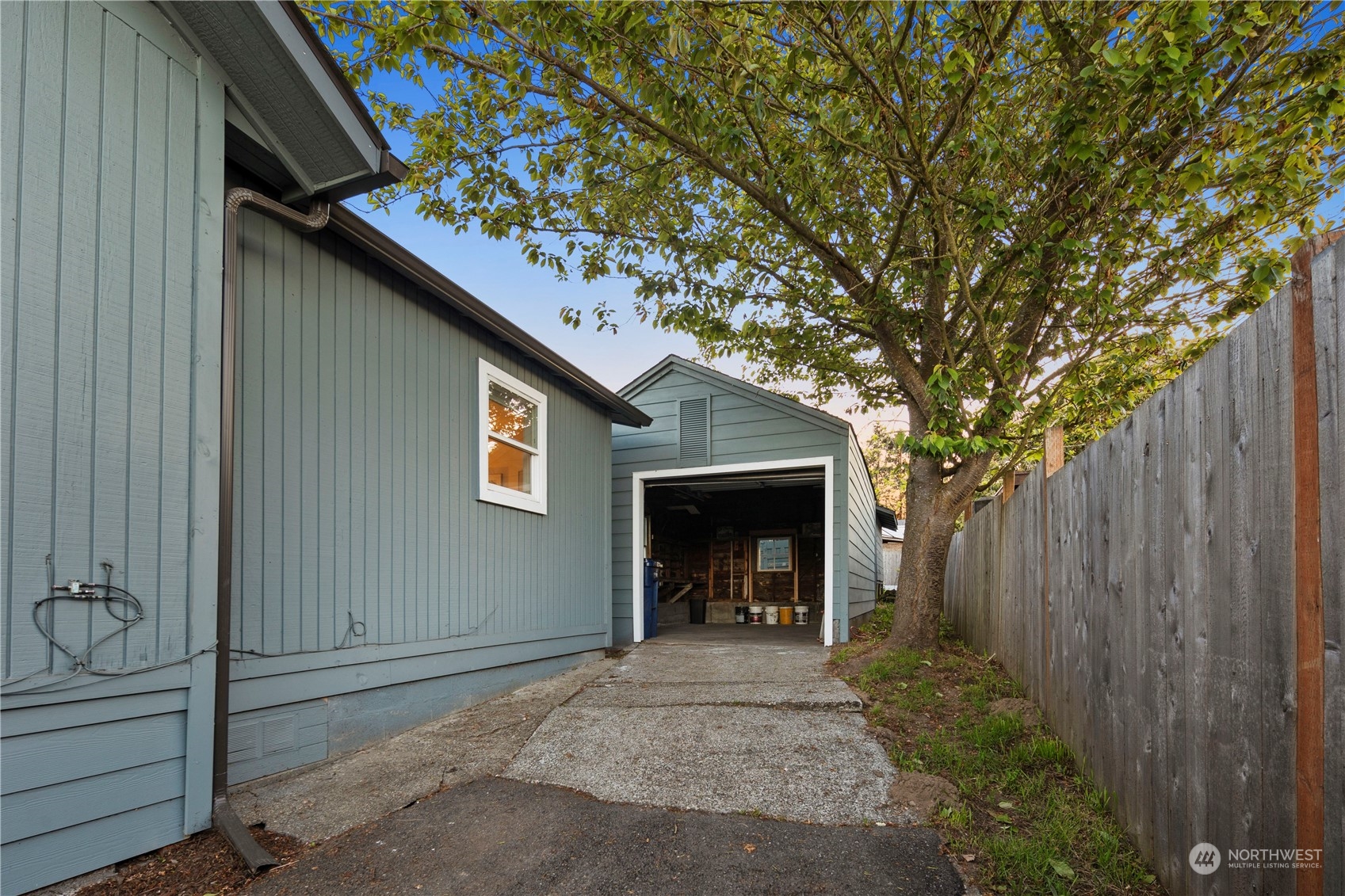 10213 Occidental Avenue S