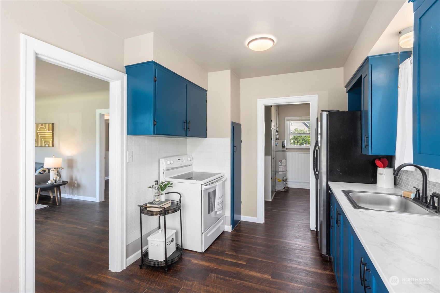 1009 E Orange Avenue