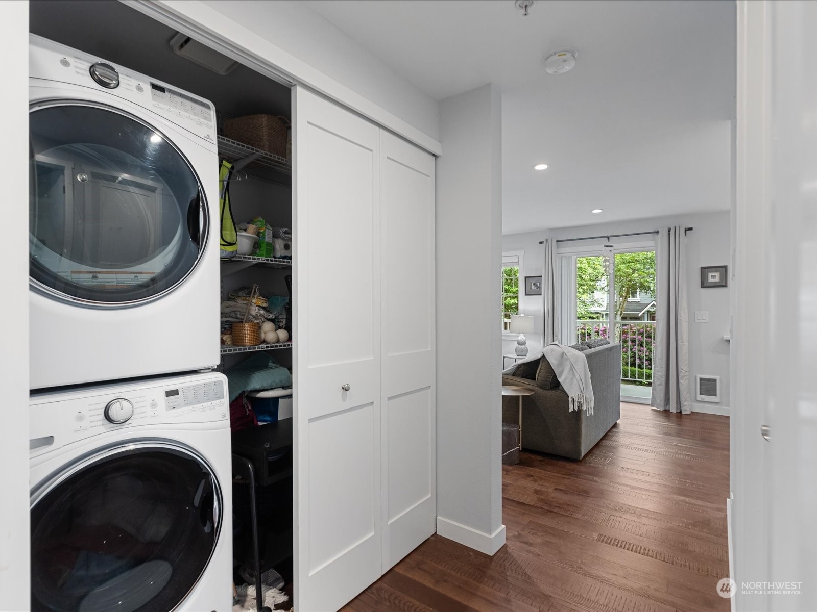 949 Aberdeen Avenue NE Unit: B-204