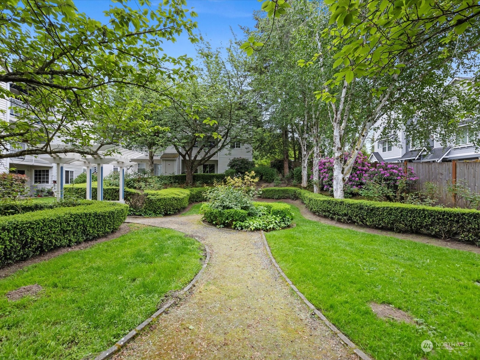 949 Aberdeen Avenue NE Unit: B-204