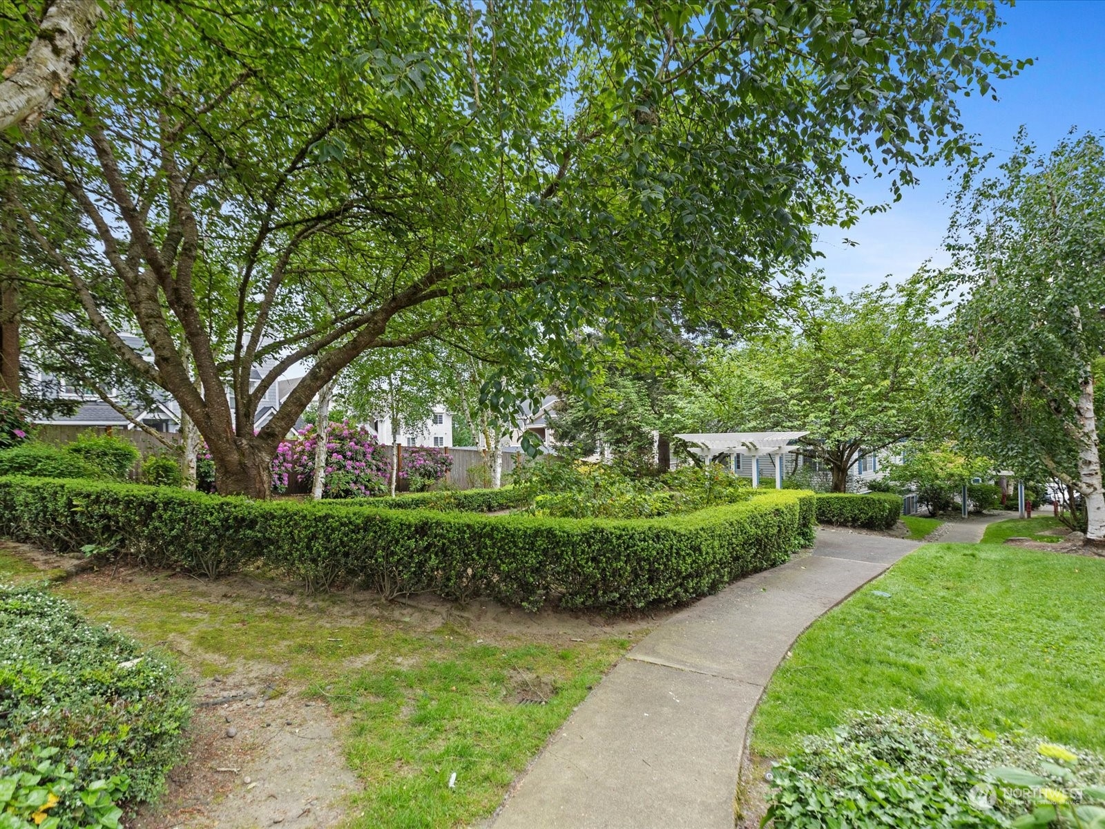 949 Aberdeen Avenue NE Unit: B-204