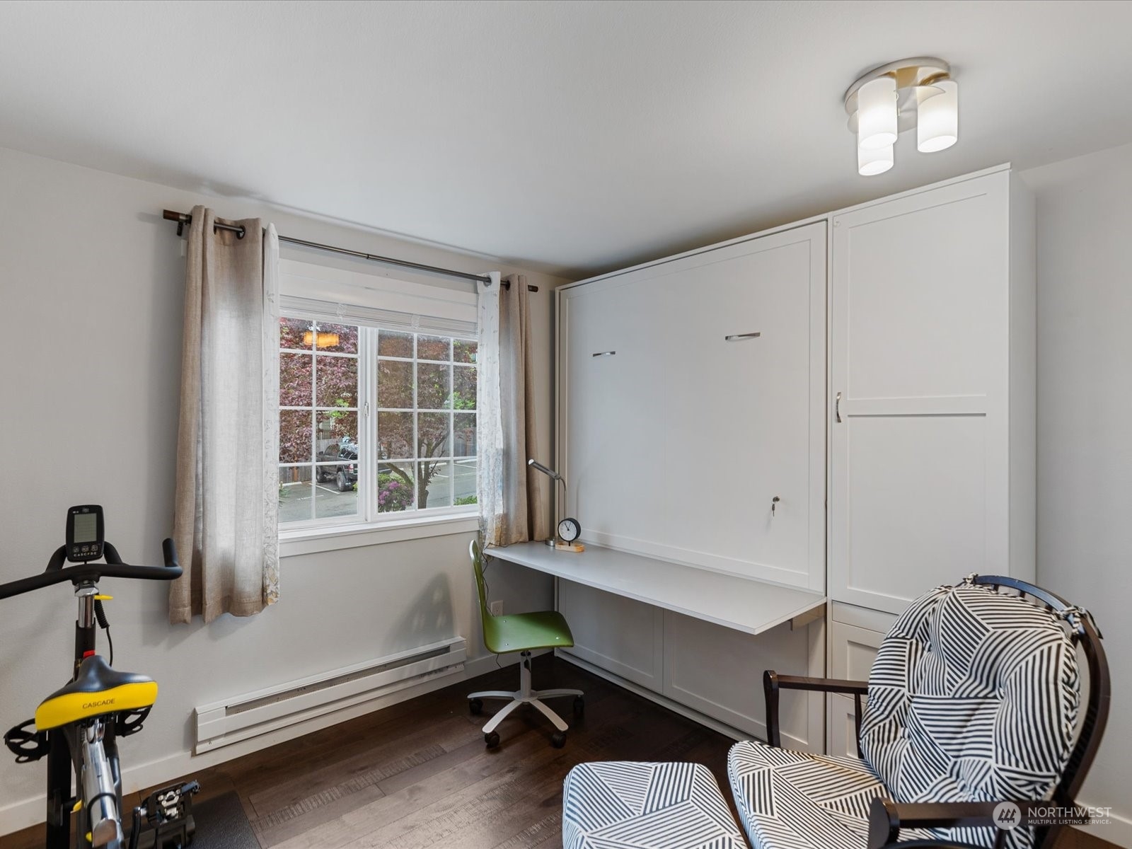 949 Aberdeen Avenue NE Unit: B-204