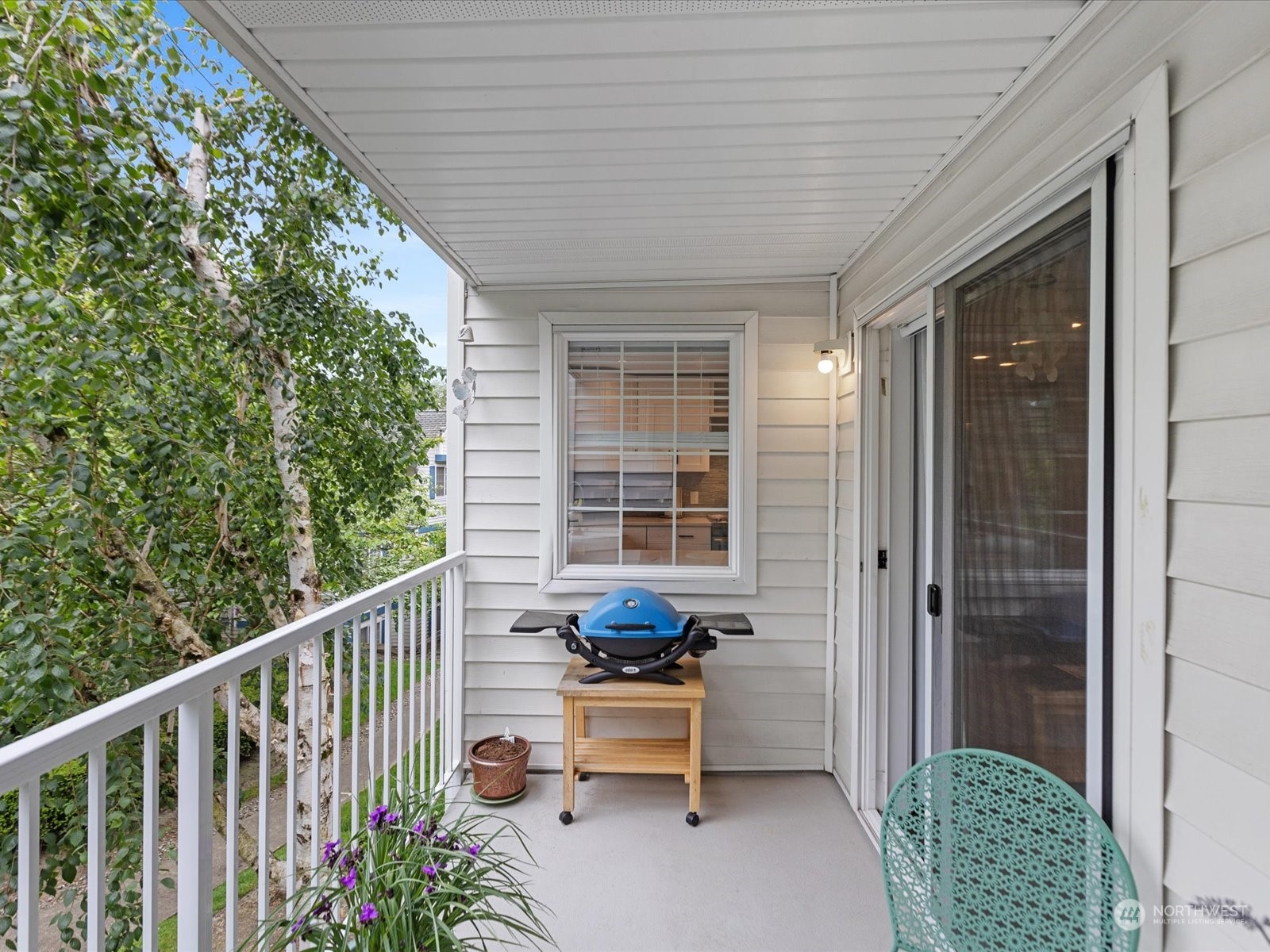 949 Aberdeen Avenue NE Unit: B-204