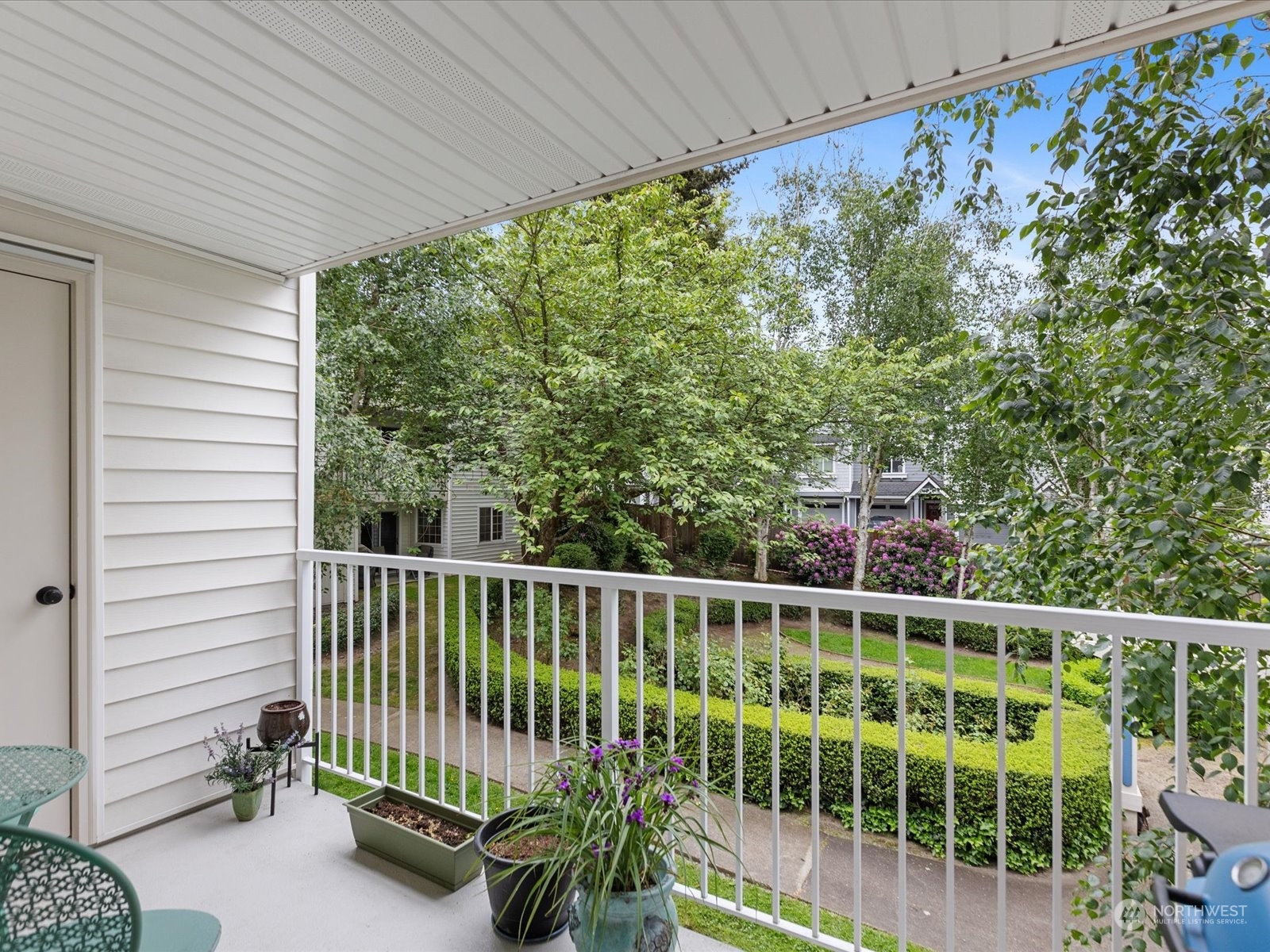 949 Aberdeen Avenue NE Unit: B-204