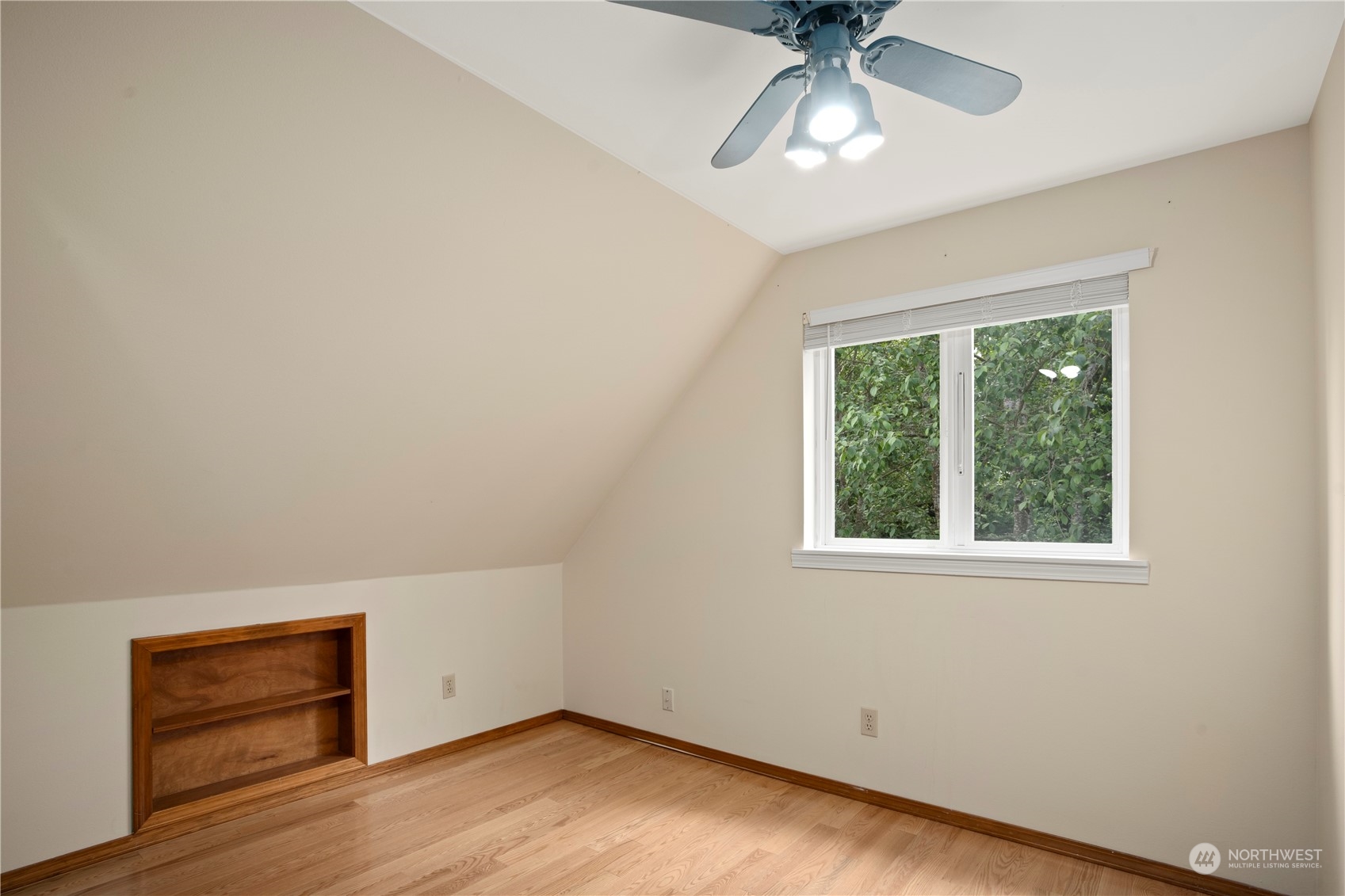 19126 32nd Avenue NW