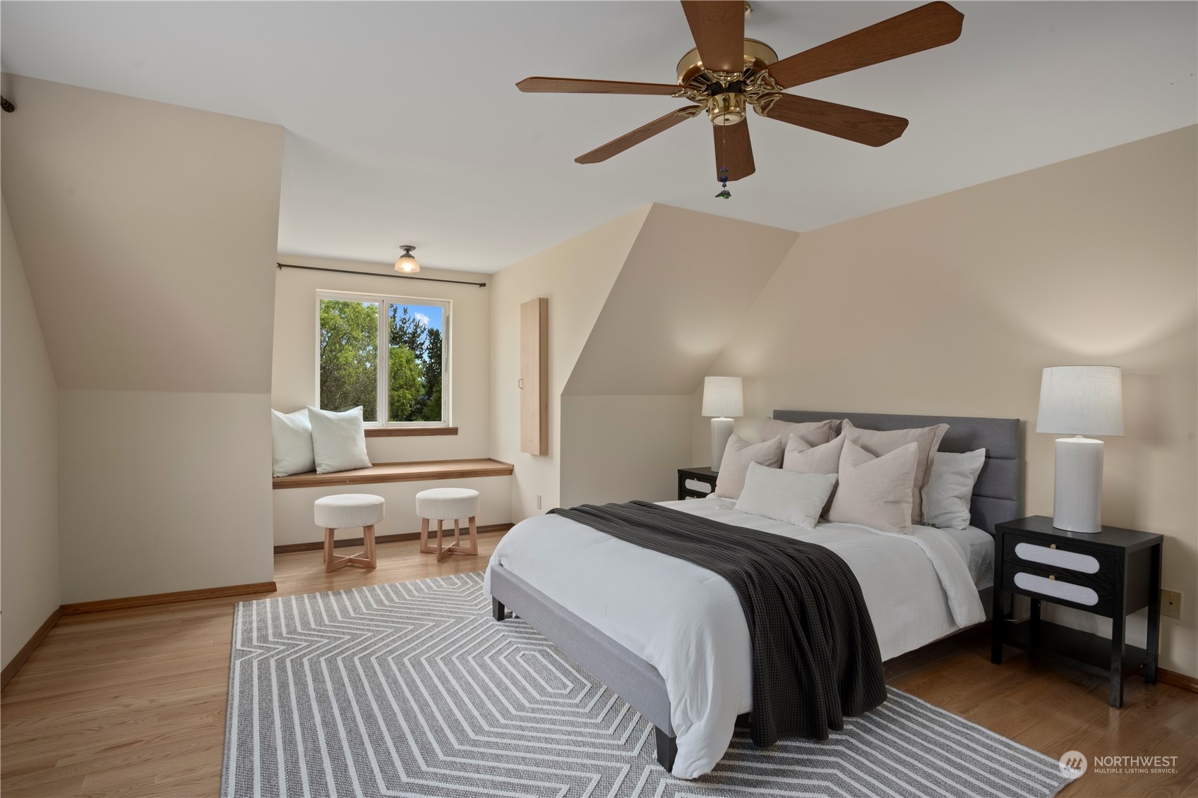 19126 32nd Avenue NW