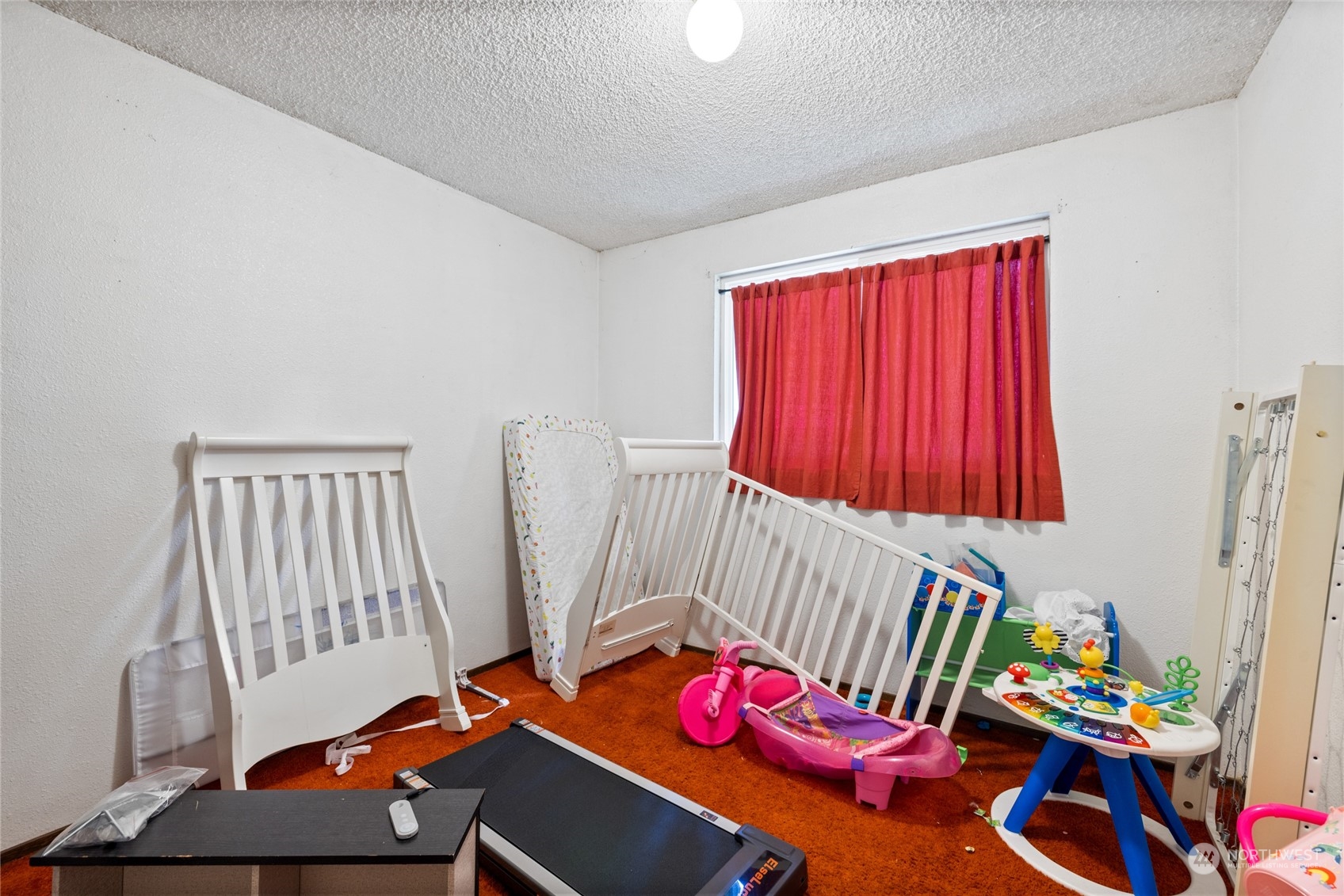 5216 W Tapps Drive E