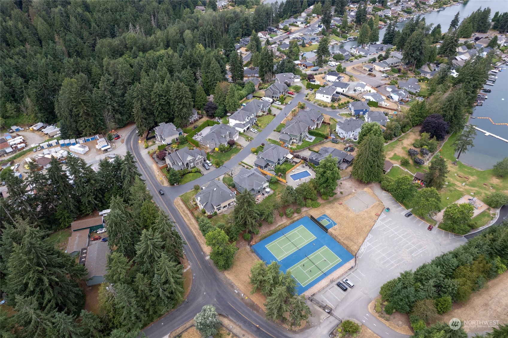 5216 W Tapps Drive E