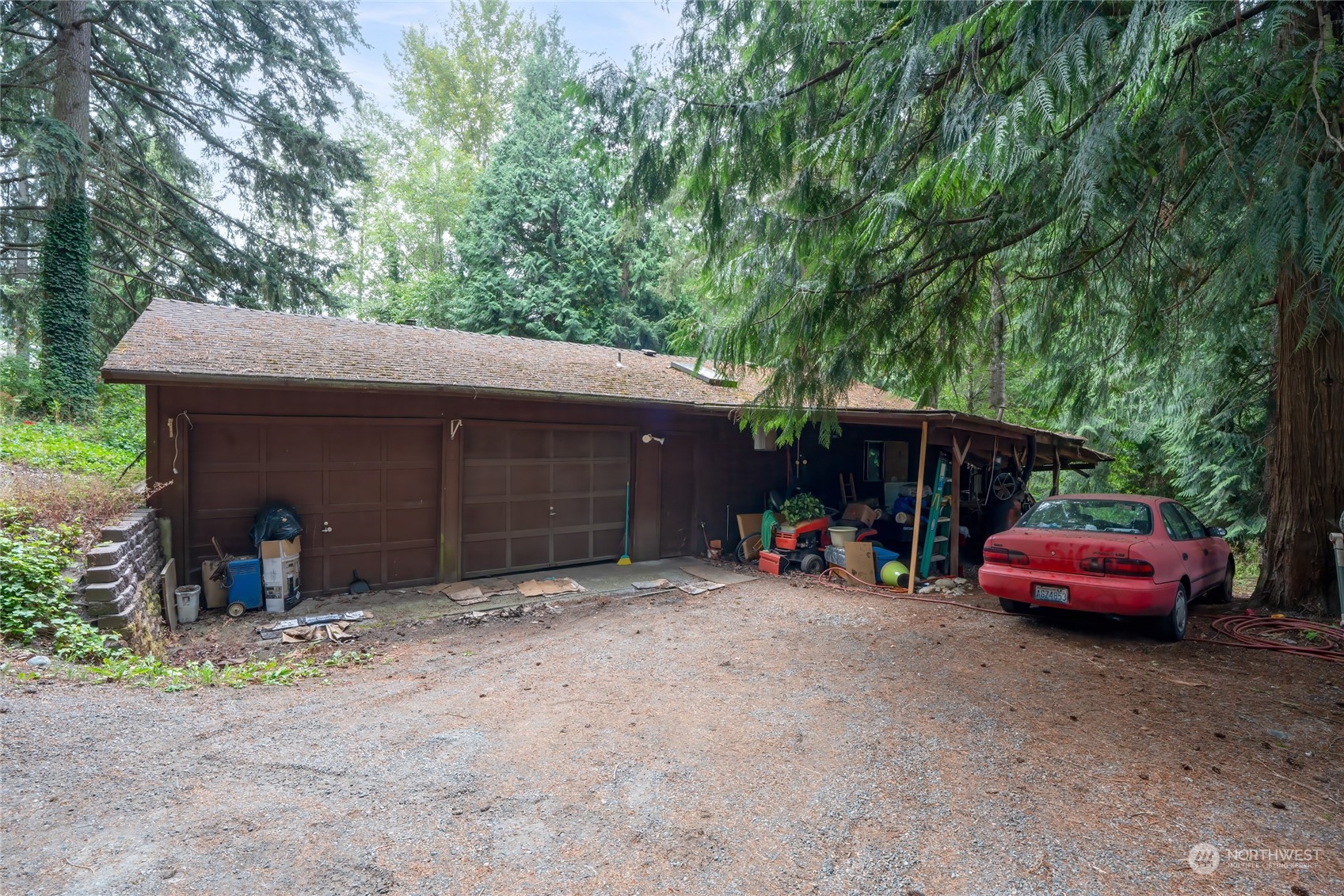 5216 W Tapps Drive E