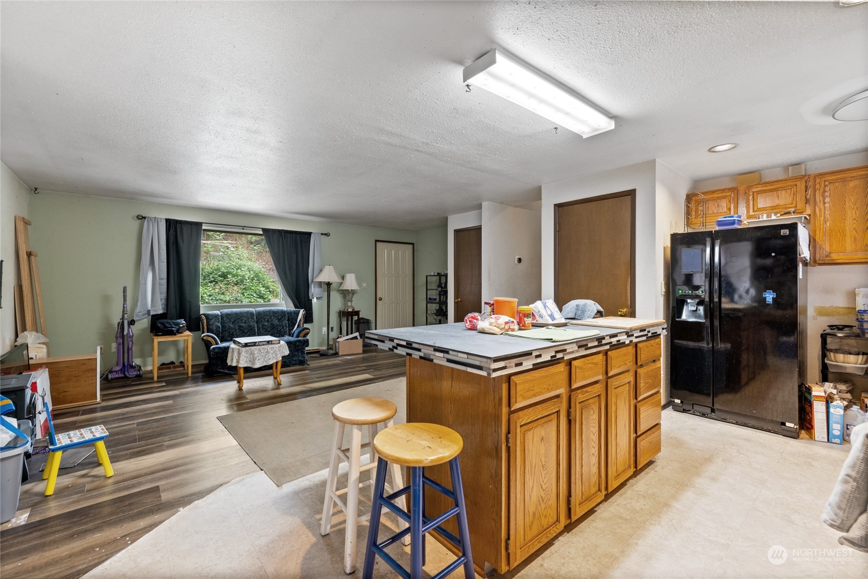 5216 W Tapps Drive E