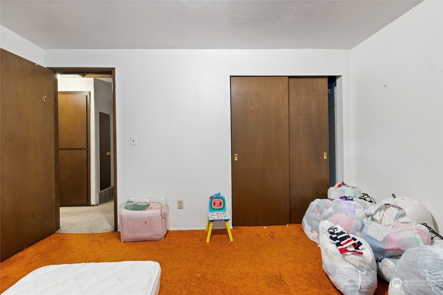 5216 W Tapps Drive E