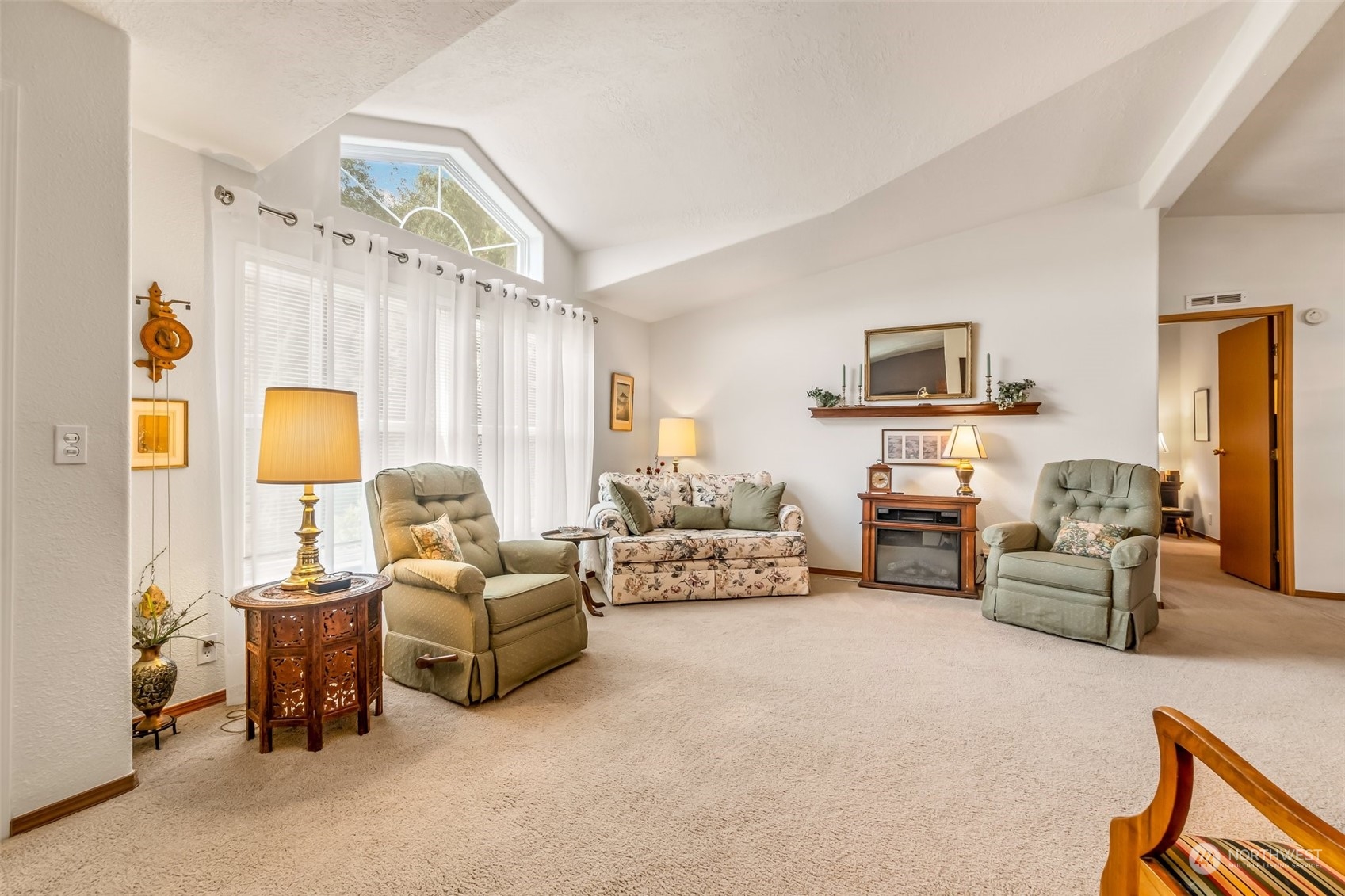 14727 43rd Avenue NE Unit: 8