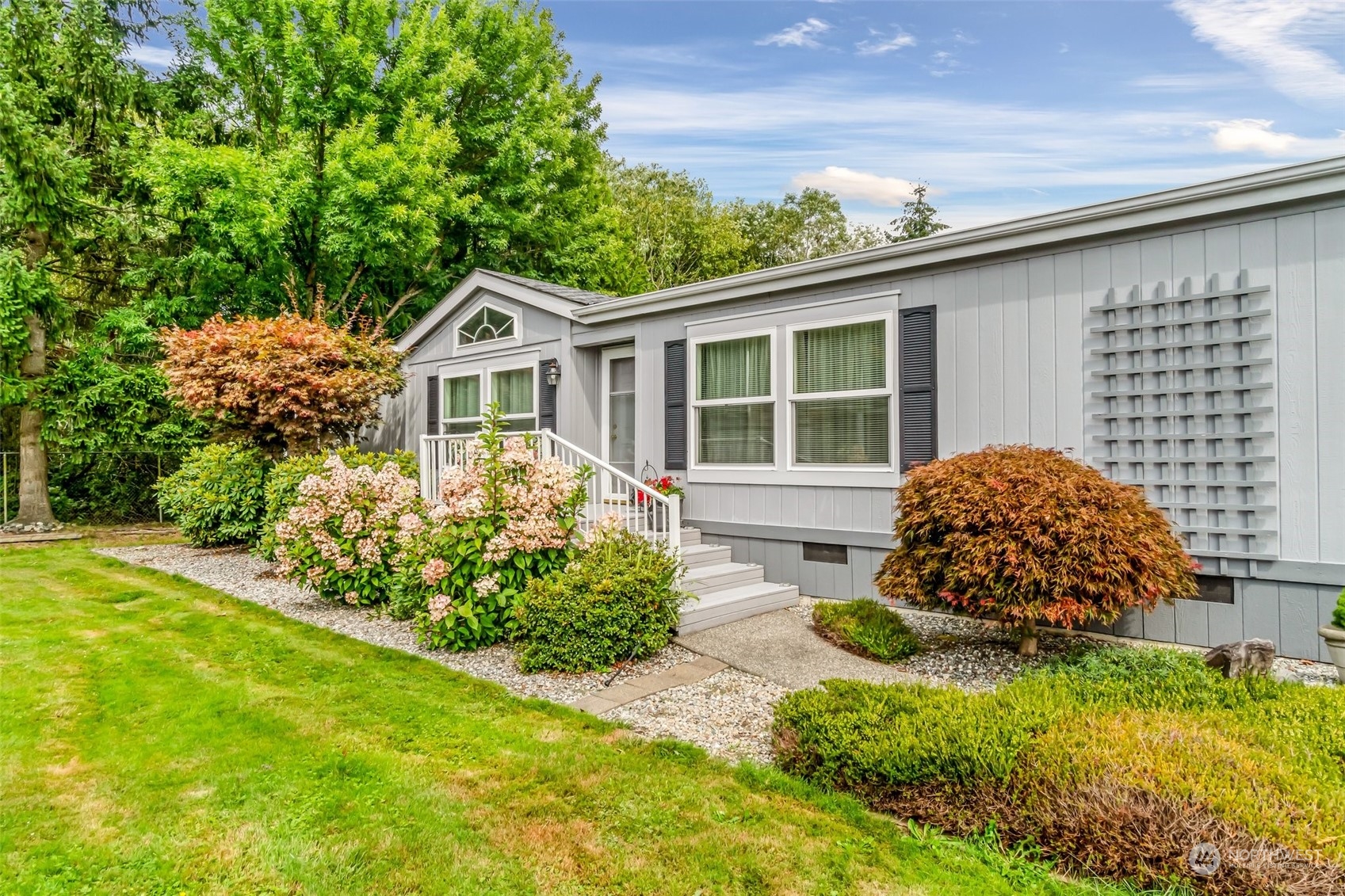 14727 43rd Avenue NE Unit: 8