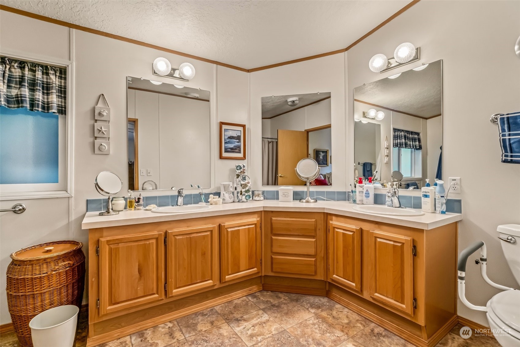 14727 43rd Avenue NE Unit: 8