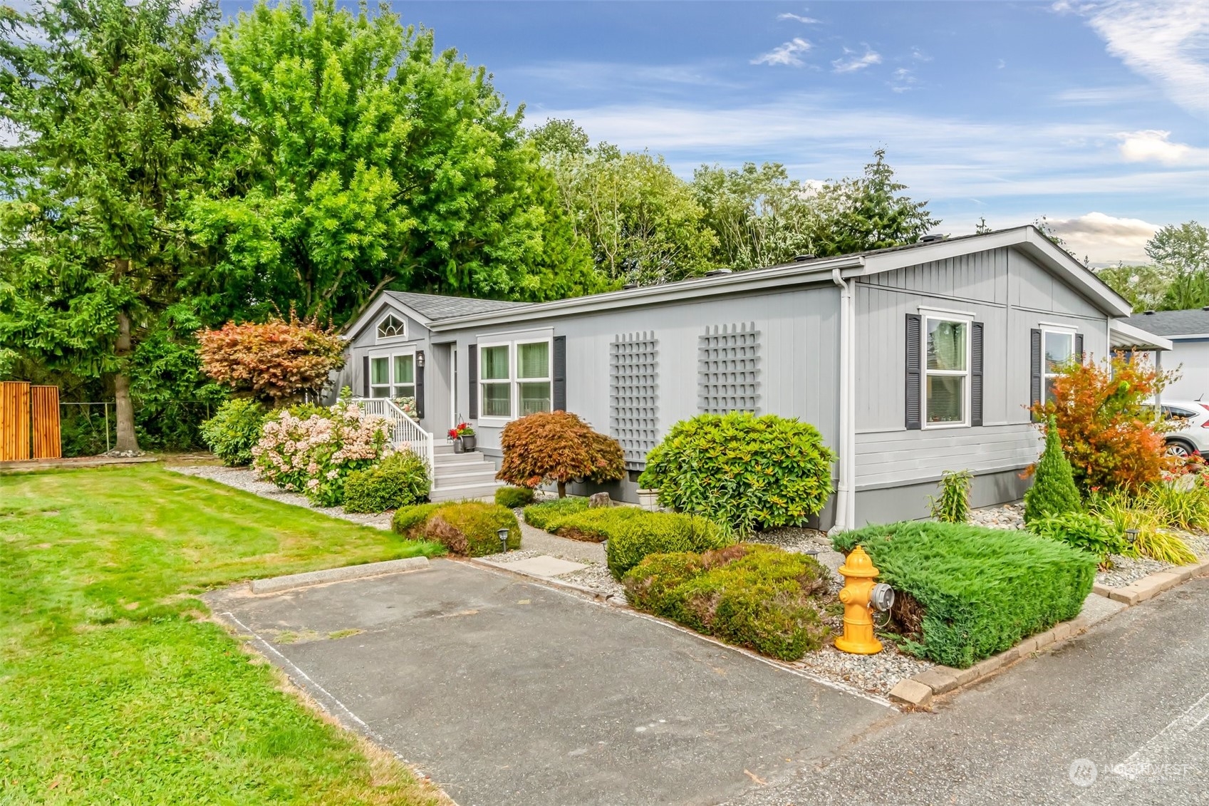 14727 43rd Avenue NE Unit: 8