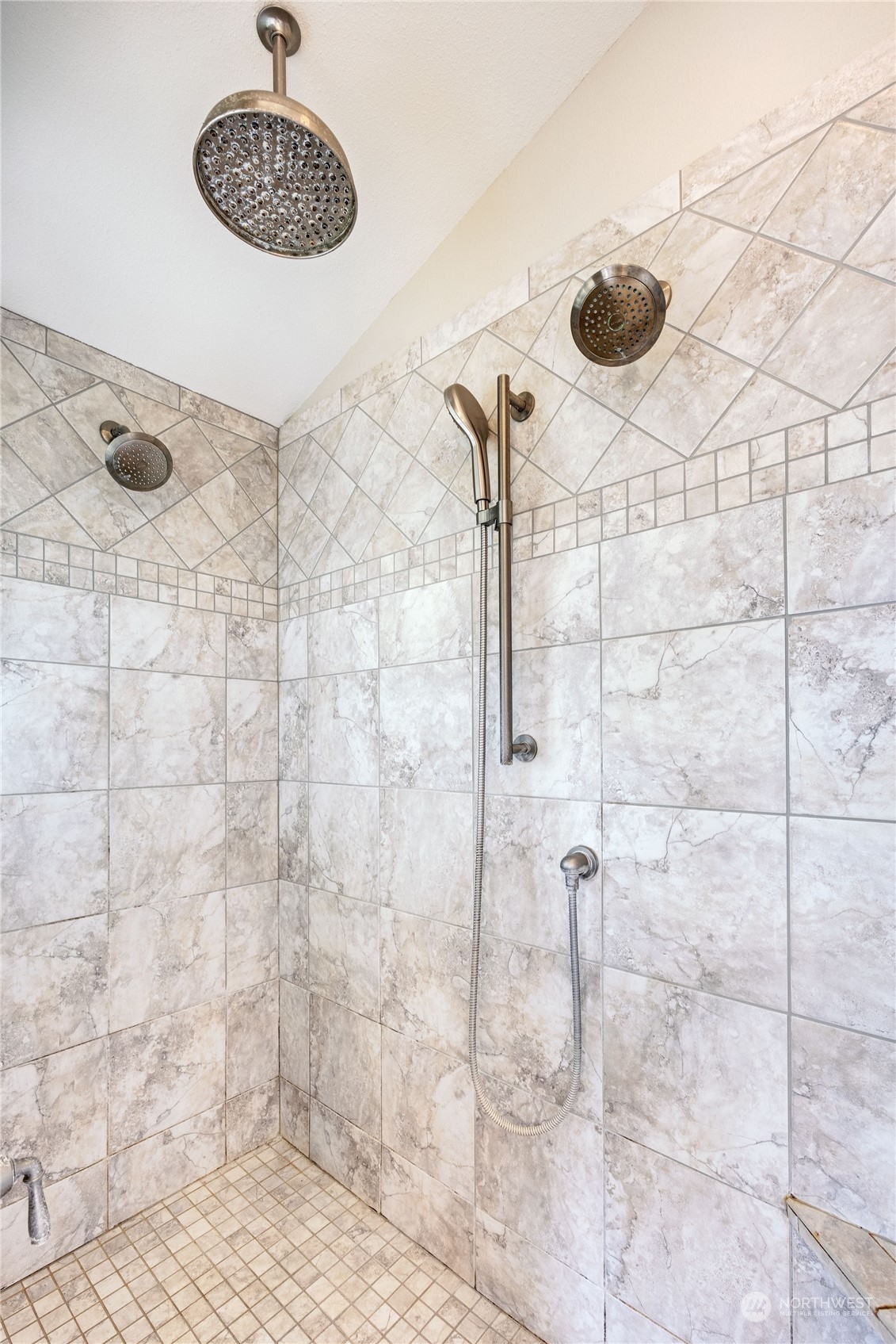 7952 SE Puget Heights Lane