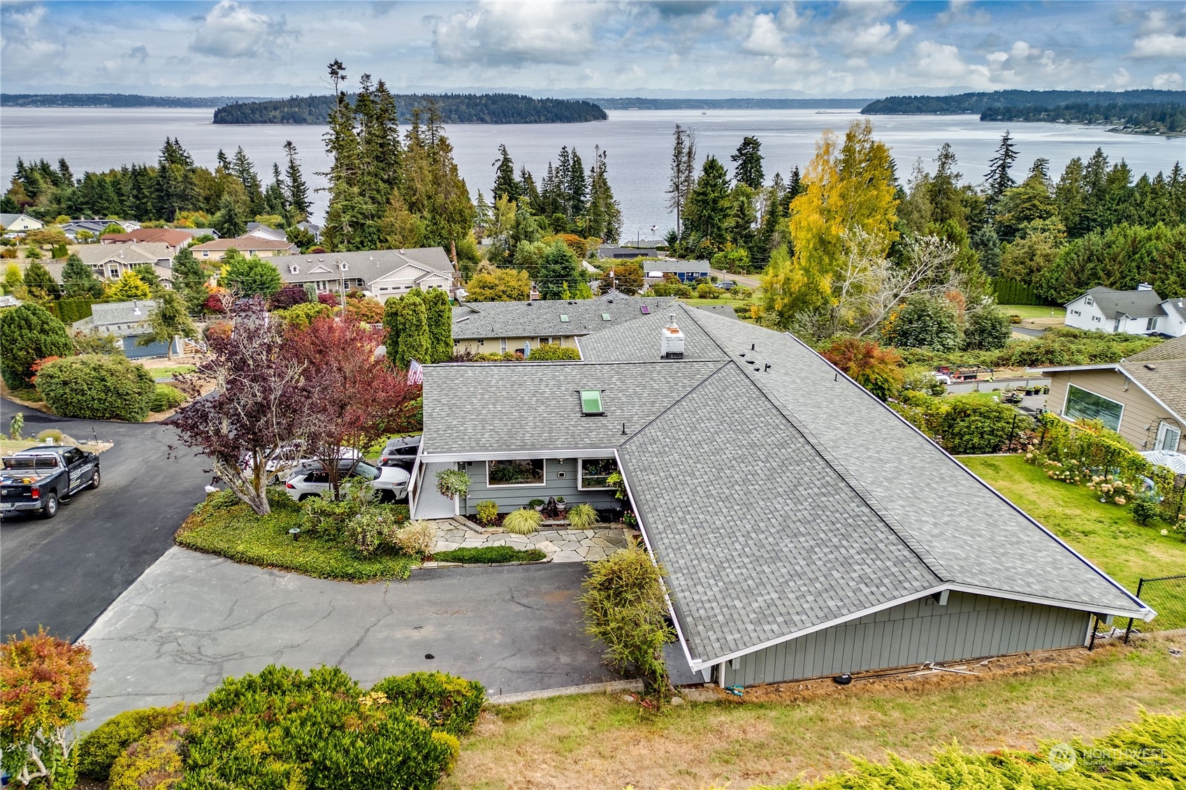 7952 SE Puget Heights Lane