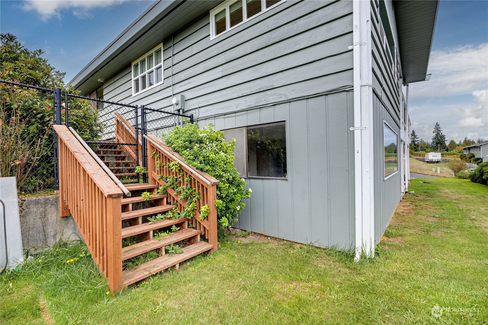 7952 SE Puget Heights Lane