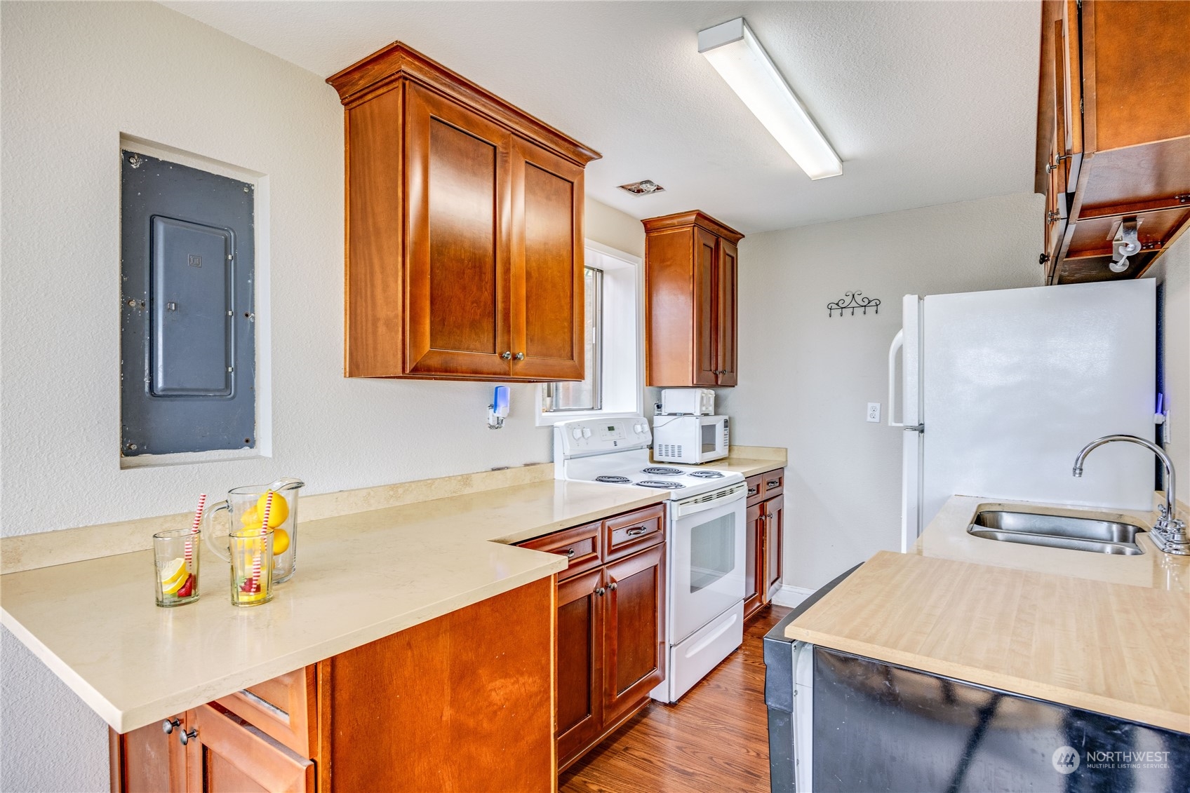 7952 SE Puget Heights Lane