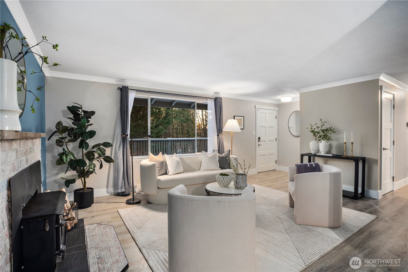 13425 N Echo Lake Road